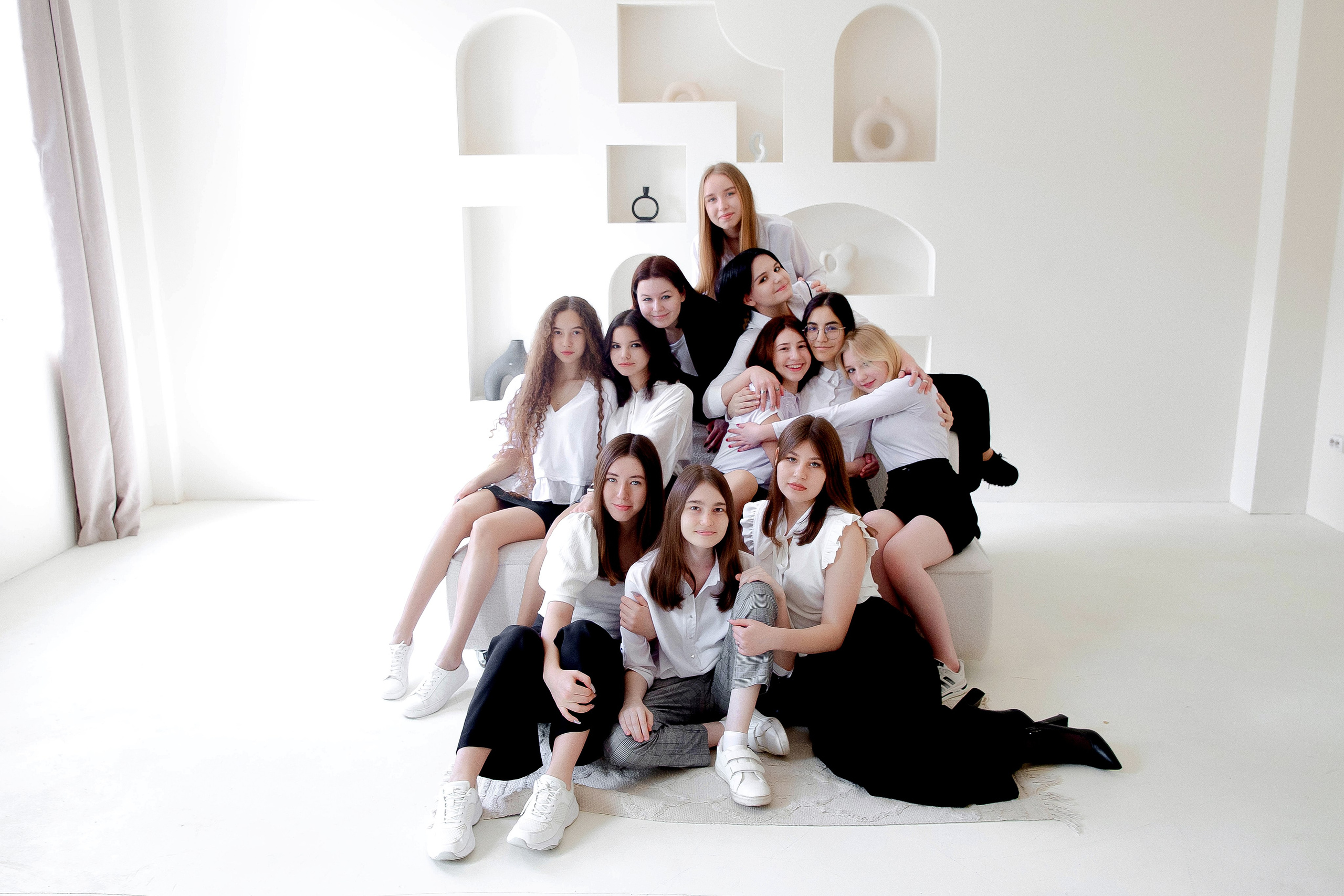 Фотосессия Гимназия 95 Класс 9Б. Современные Выпускные Альбомы в Ростове-на-Дону