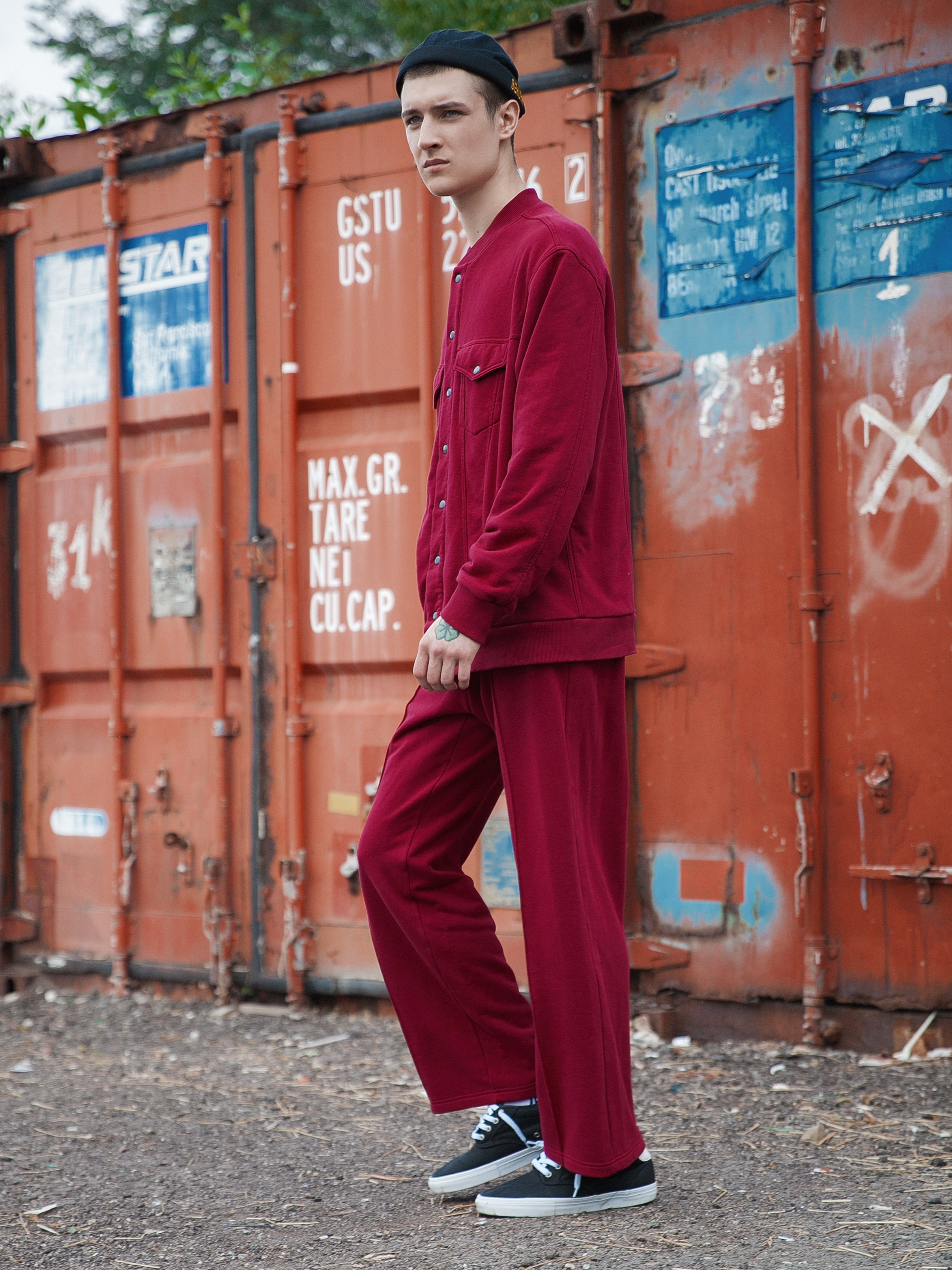 Лук бук Tolyboy. Каталожный и предметный фотограф в Москве Анна Nesmeliva