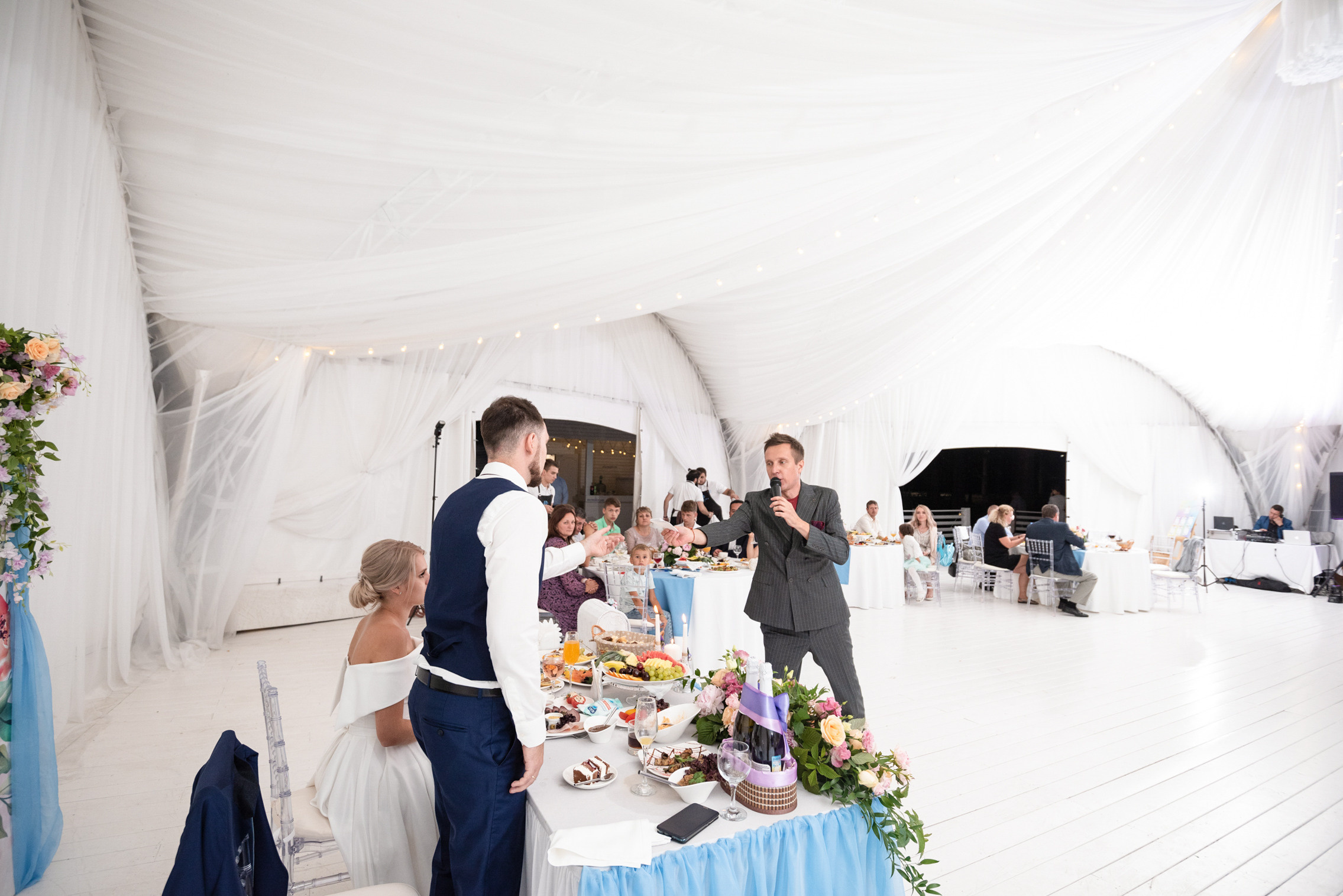 Надя и Рома. Ведущий на свадьбу в Москве Зубков Алексей