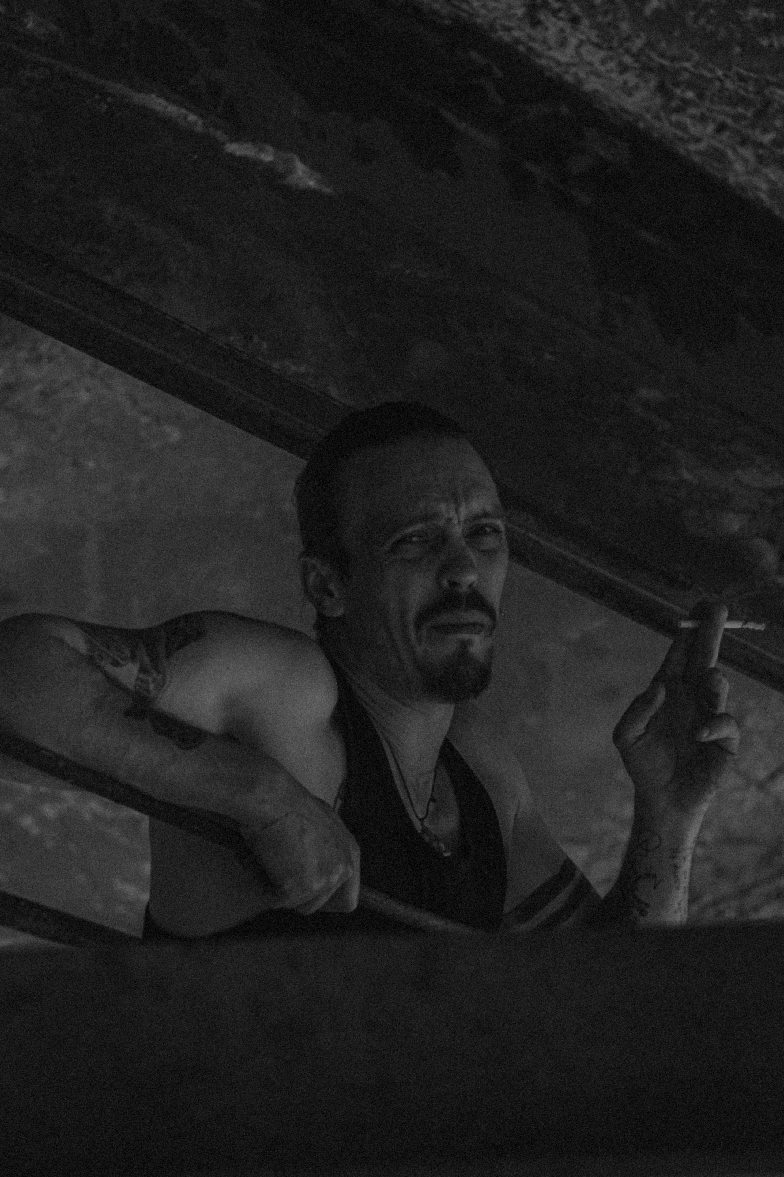 «Они шли мимо заброшенного дома». Фотограф |Герасимова София