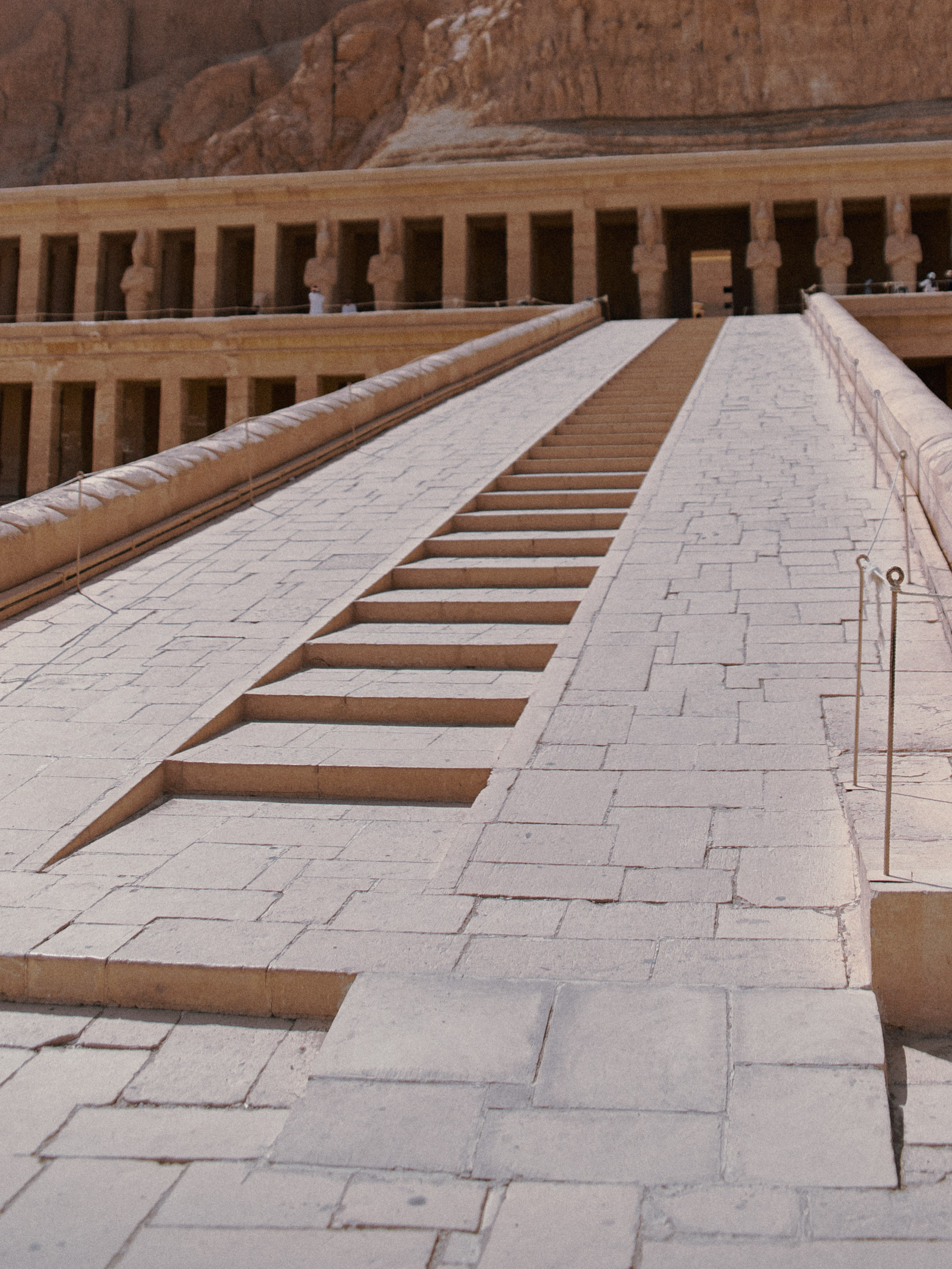 Архитектура. Jorgis Talè — photographer, kind person, teacher of arts and other mag