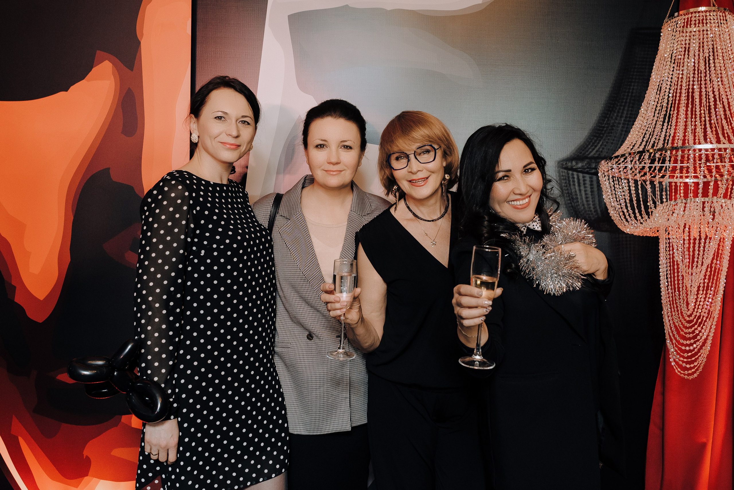 СПЕКТАКЛЬ «ВОЛШЕБНЫЕ ОЧКИ» ОПТИК-ЦЕНТР. Репортажный фотограф Зуев Роман г. Челябинск