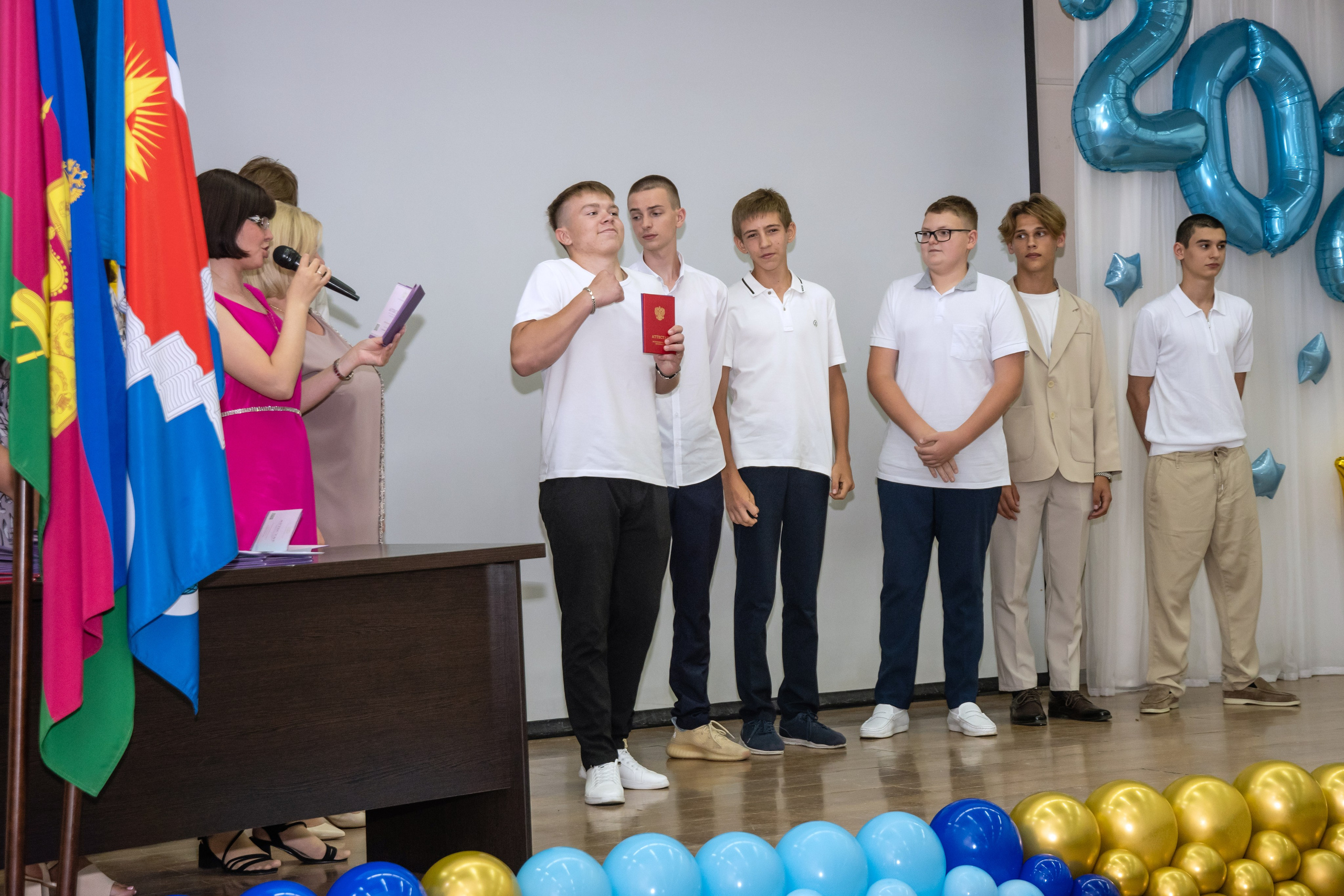 Школа № 98 9 класс вручение аттестатов. Вячеслав Скрипник Фотограф Краснодар