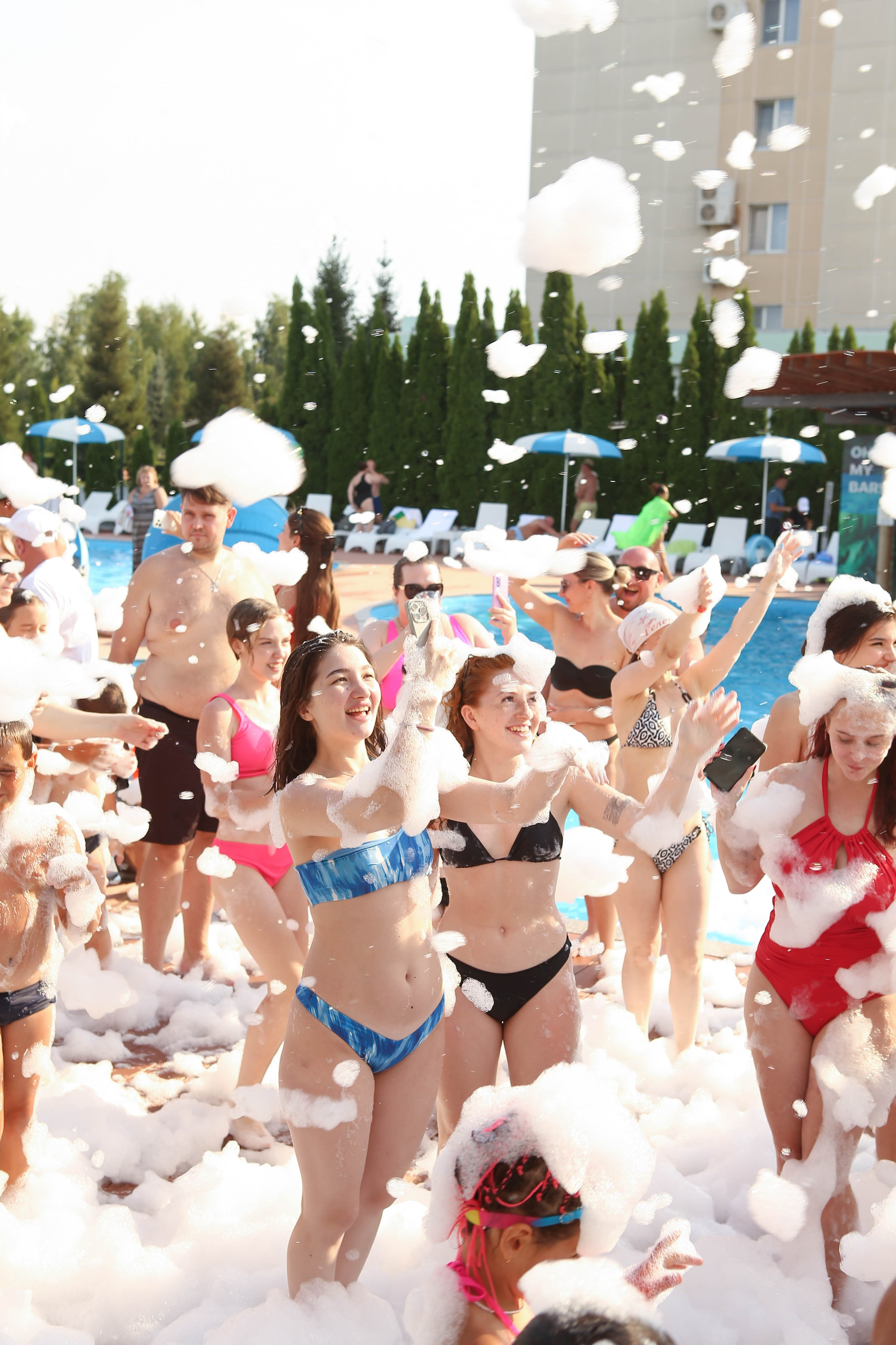 Nova Paradise. Свадебный и предметный фотограф Ренат Каламперов