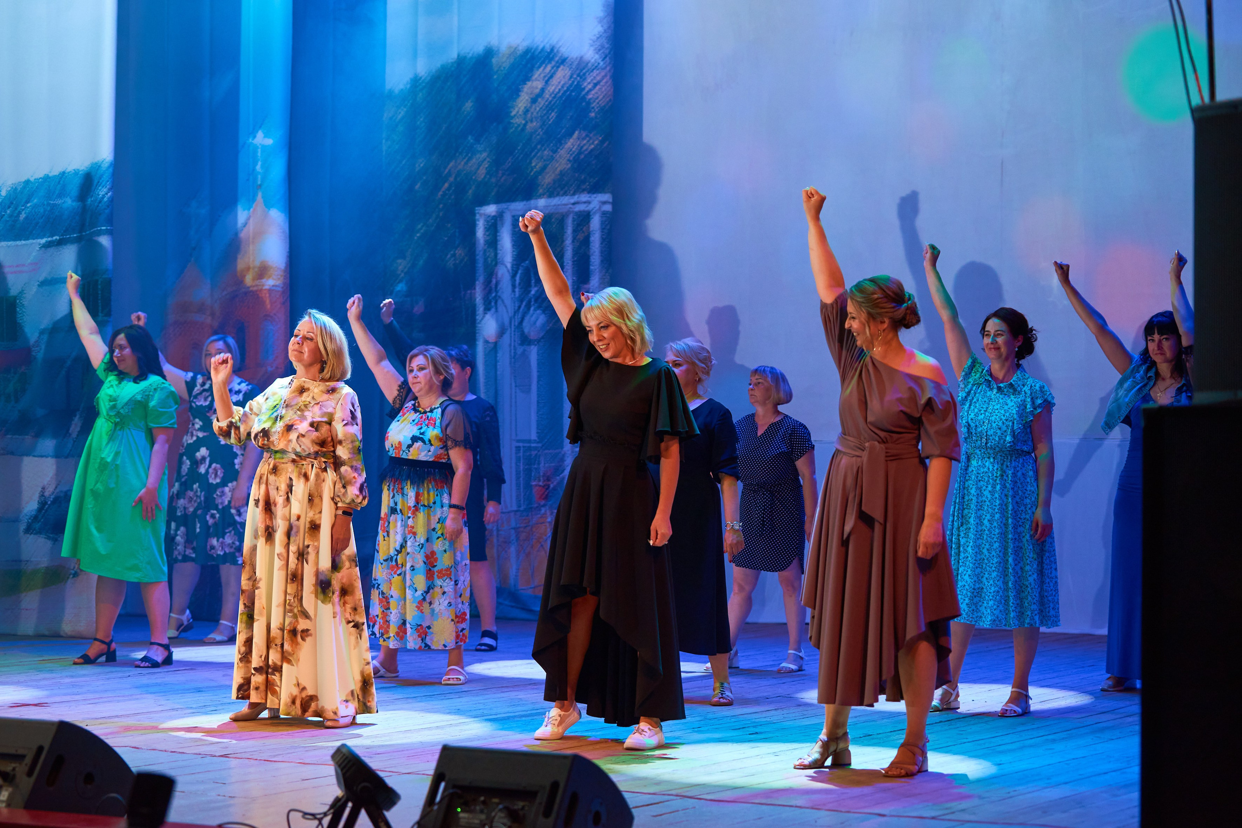 Вручение аттестатов 2023. 11 класс. Childrenfoto.ru