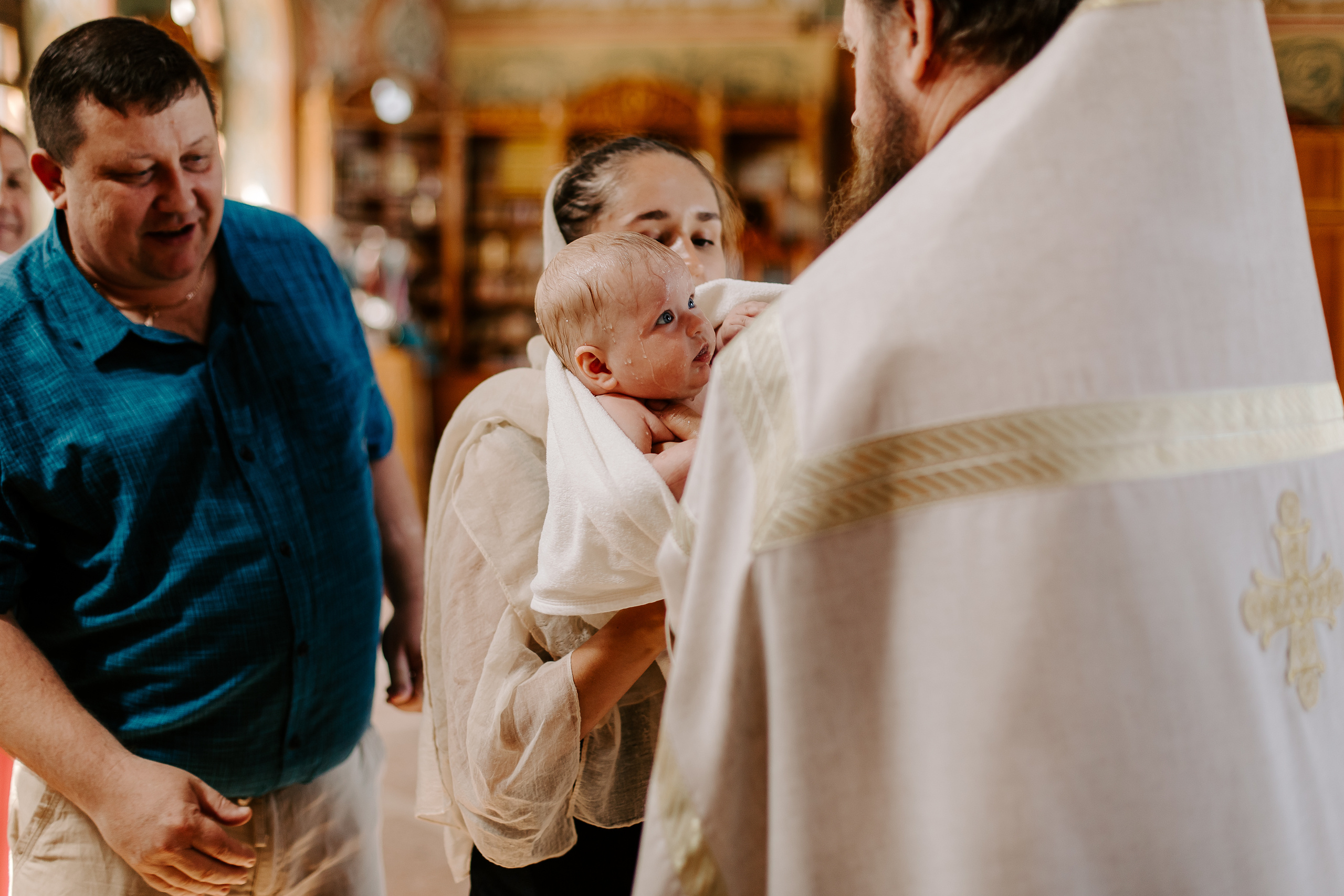 Таинство крещения в Никольской церкви. Фотограф Карпачан Анастасия