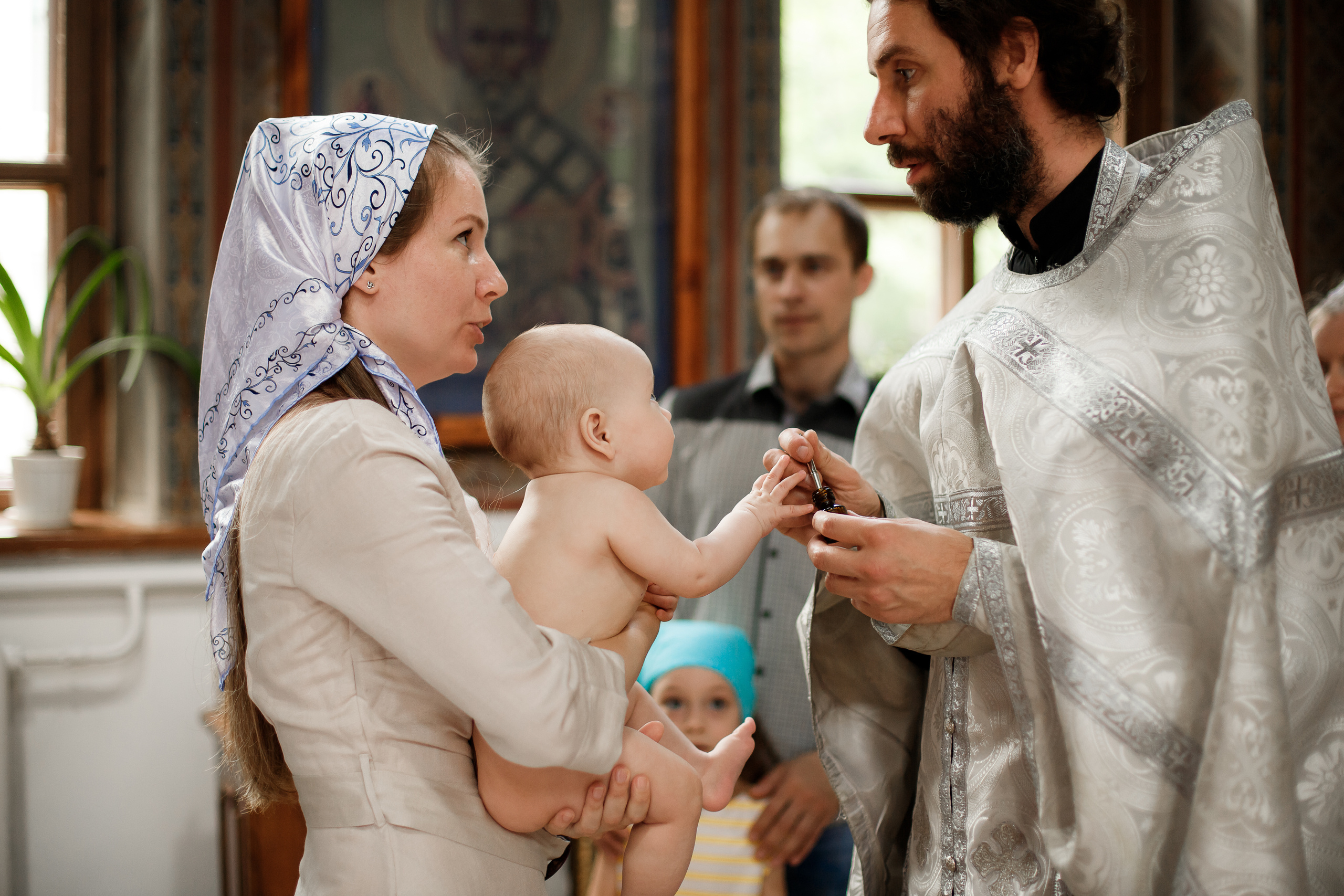 Таинство крещения в Троицкой церкови. Фотограф Карпачан Анастасия