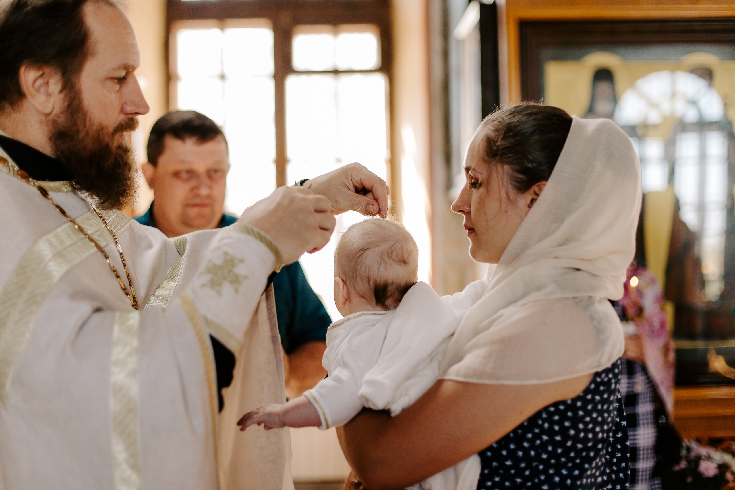 Таинство крещения в Никольской церкви. Фотограф Карпачан Анастасия