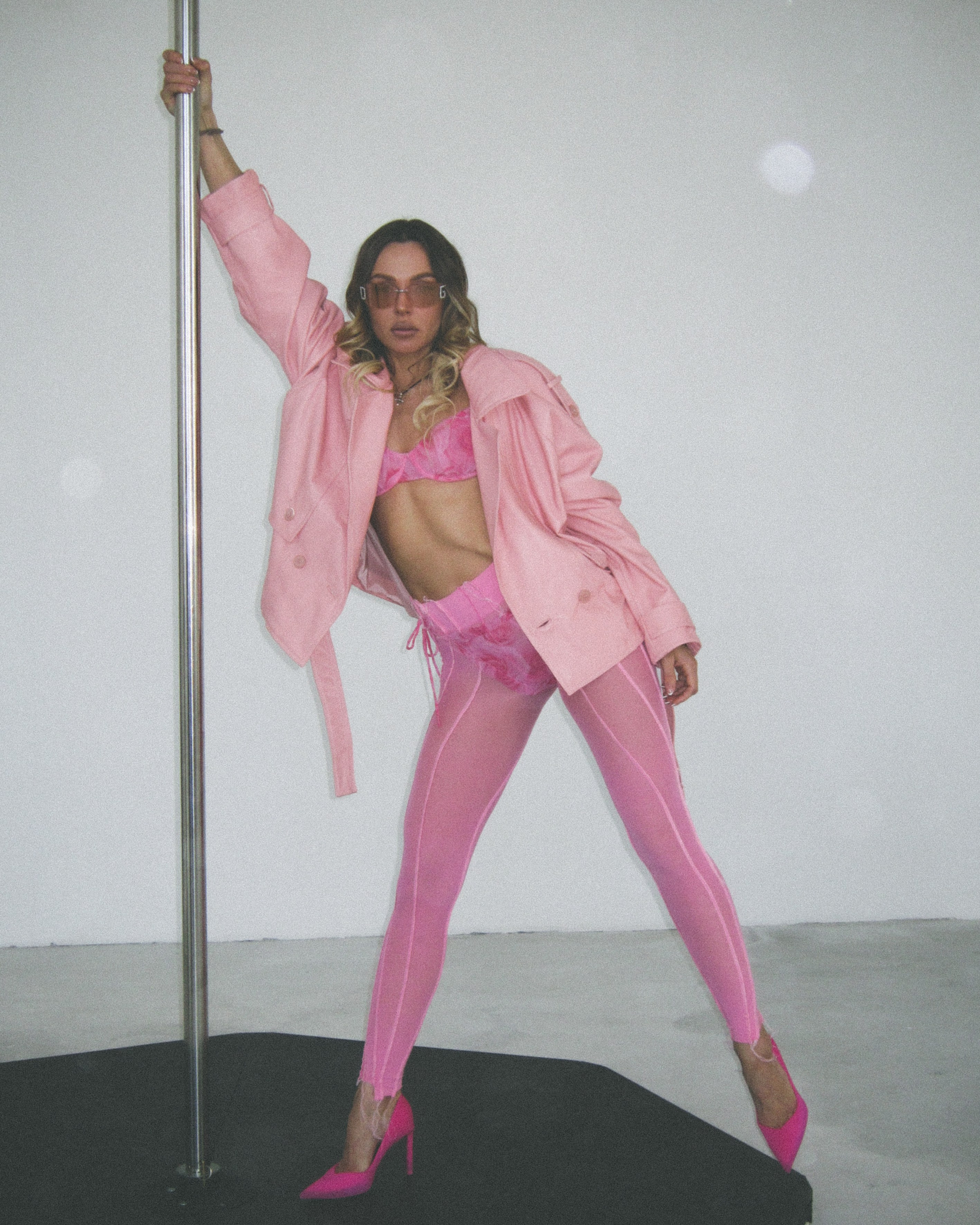 Monreve. Фотограф в Москве и Сургуте Алла Лесовая. Снимаю каталог для брендов и индивидуальные портреты для людей