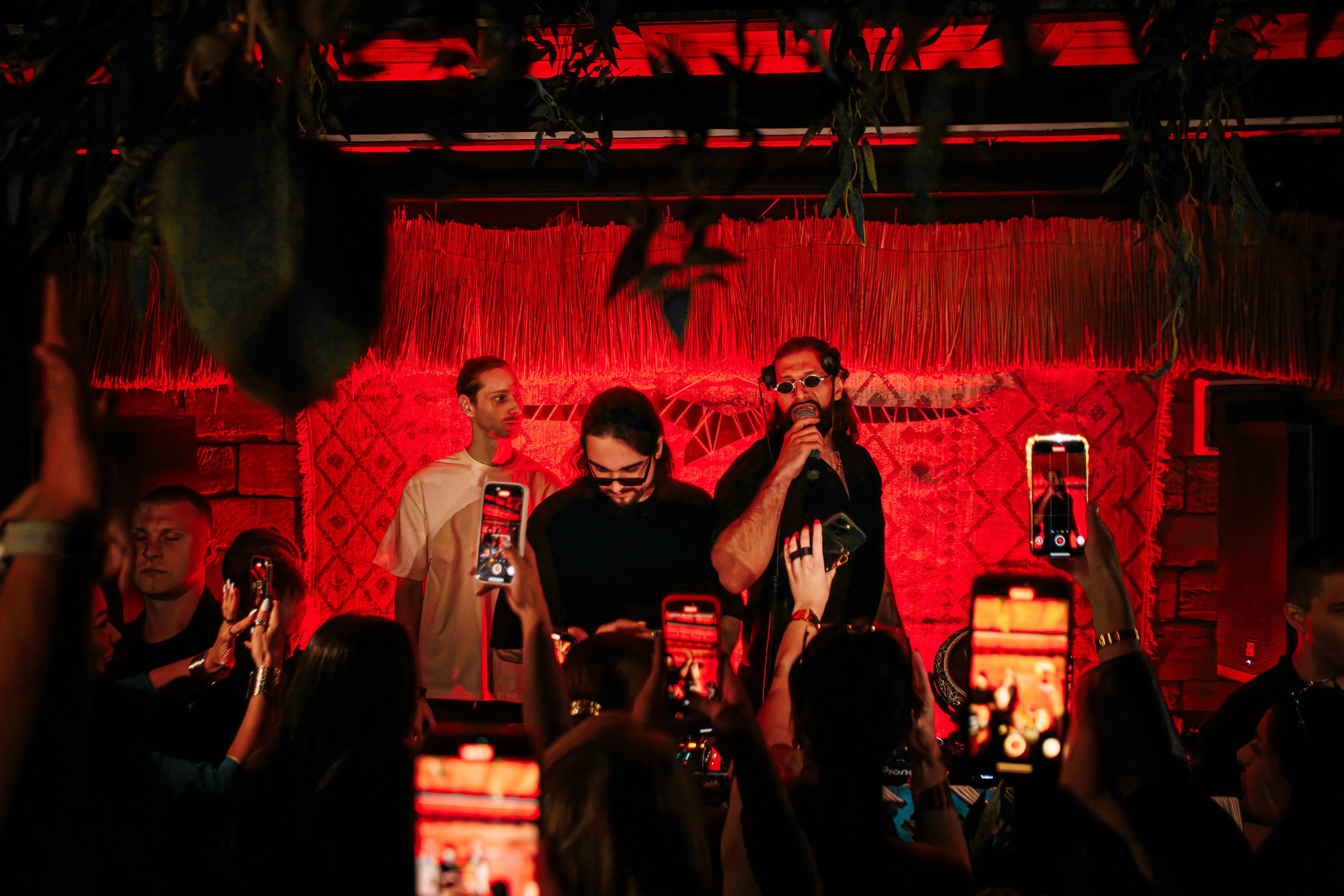 «Karena Makarena"_Чайка на пляже_ Ялта_6.06.2025 г. Аминов Руслан | Фотограф