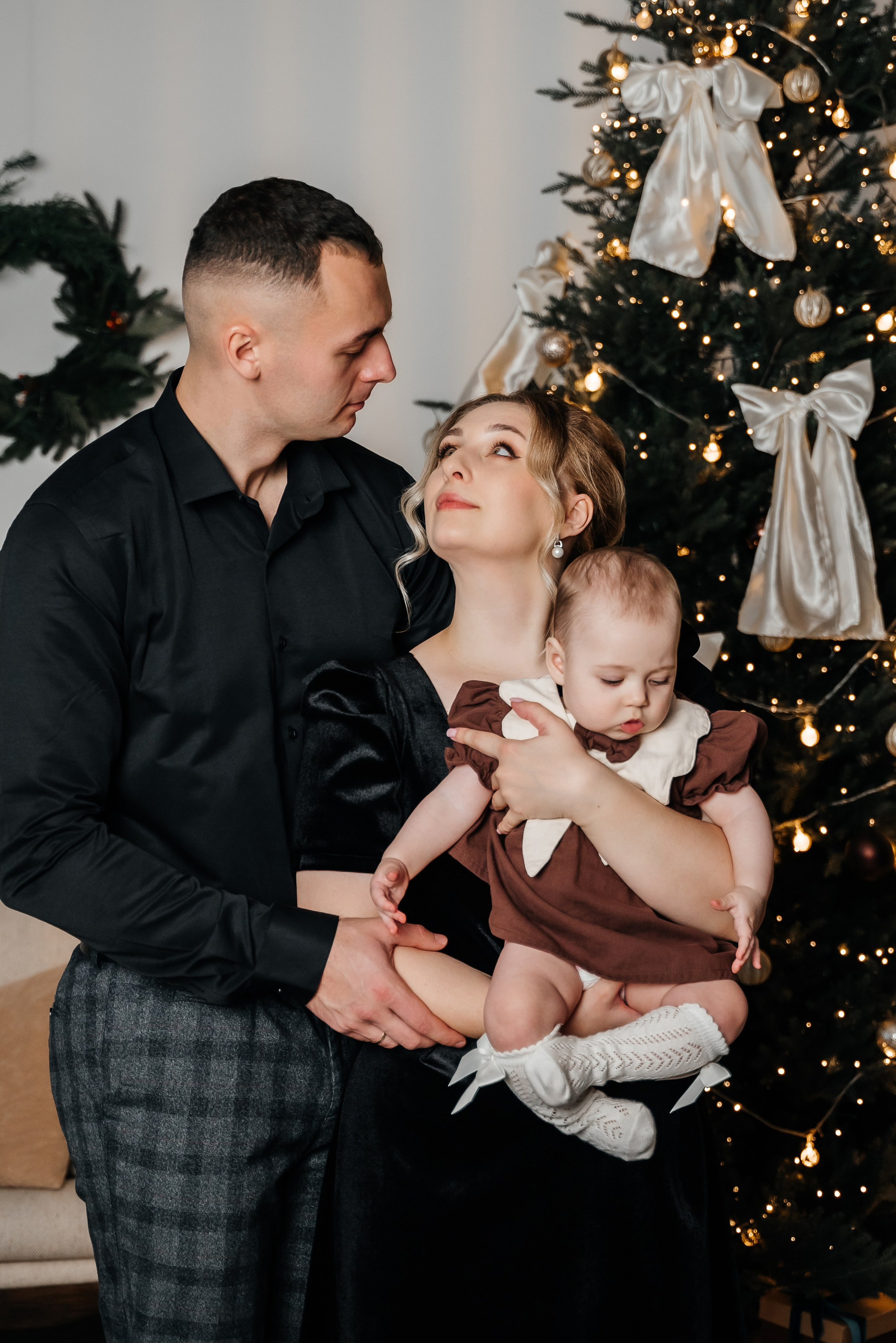 Мама, папа и маленькая принцесса (студия Молоко, зал Милена). Фотограф в Дзержинске Наташа Баева