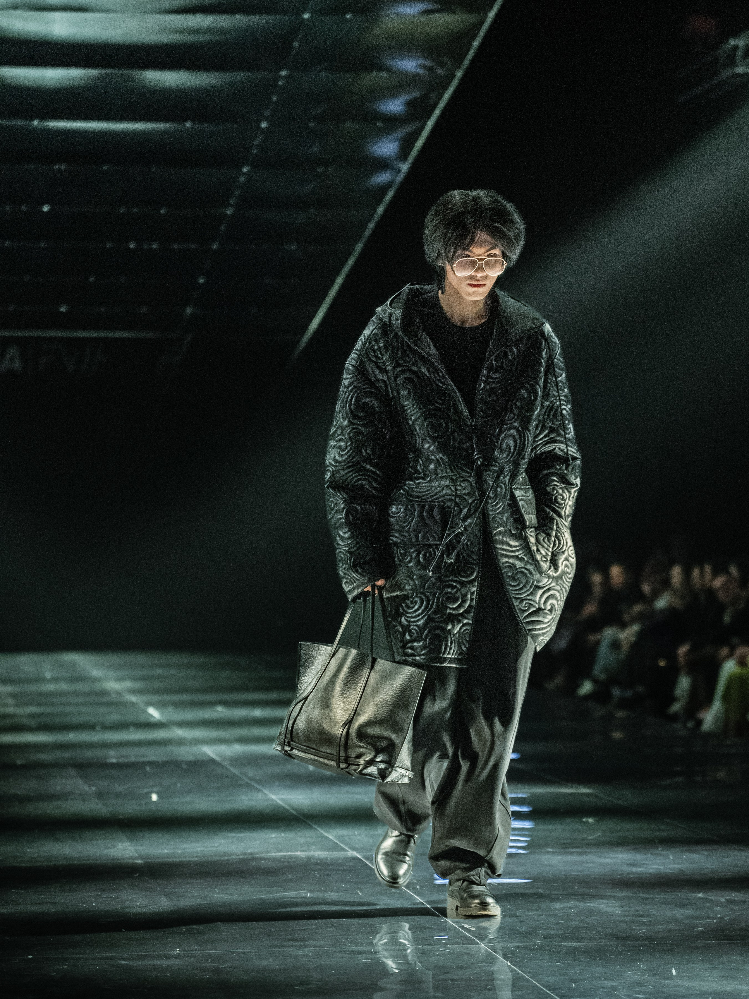 Visa Fashion Week Almaty Pre-Fall 2026 April Leonid Zherebtsov. Сайт Алматинского НЮ АРТ, будуар и фэшн фотографа Дениса Карпенко