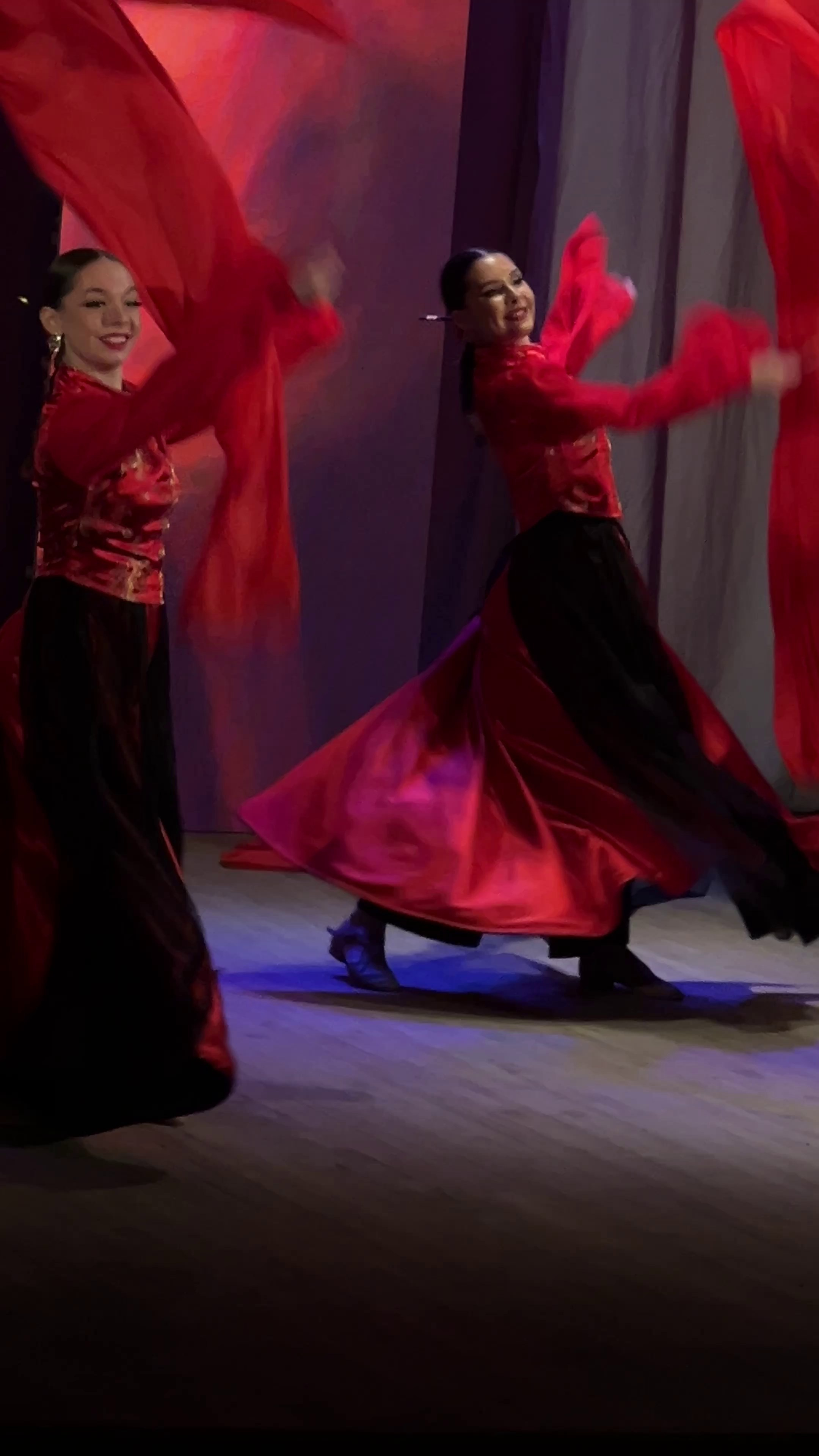 Церемония награждения программы спортивного образования «Вершина». Танцевальная шоу-группа «GRANAT»