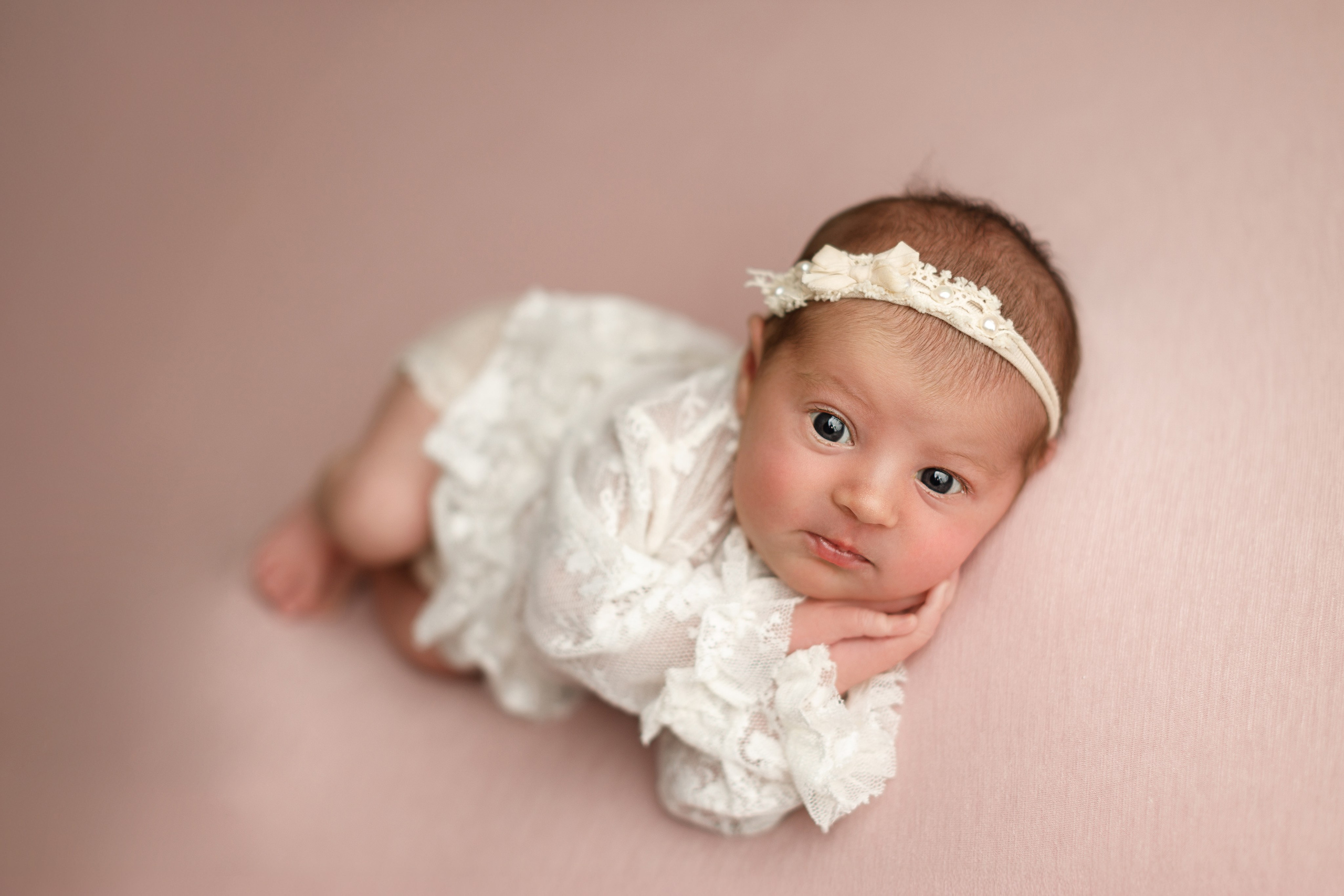 Новорожденные. Алена. Профессиональная детская и семейная фотостудия в Краснодаре