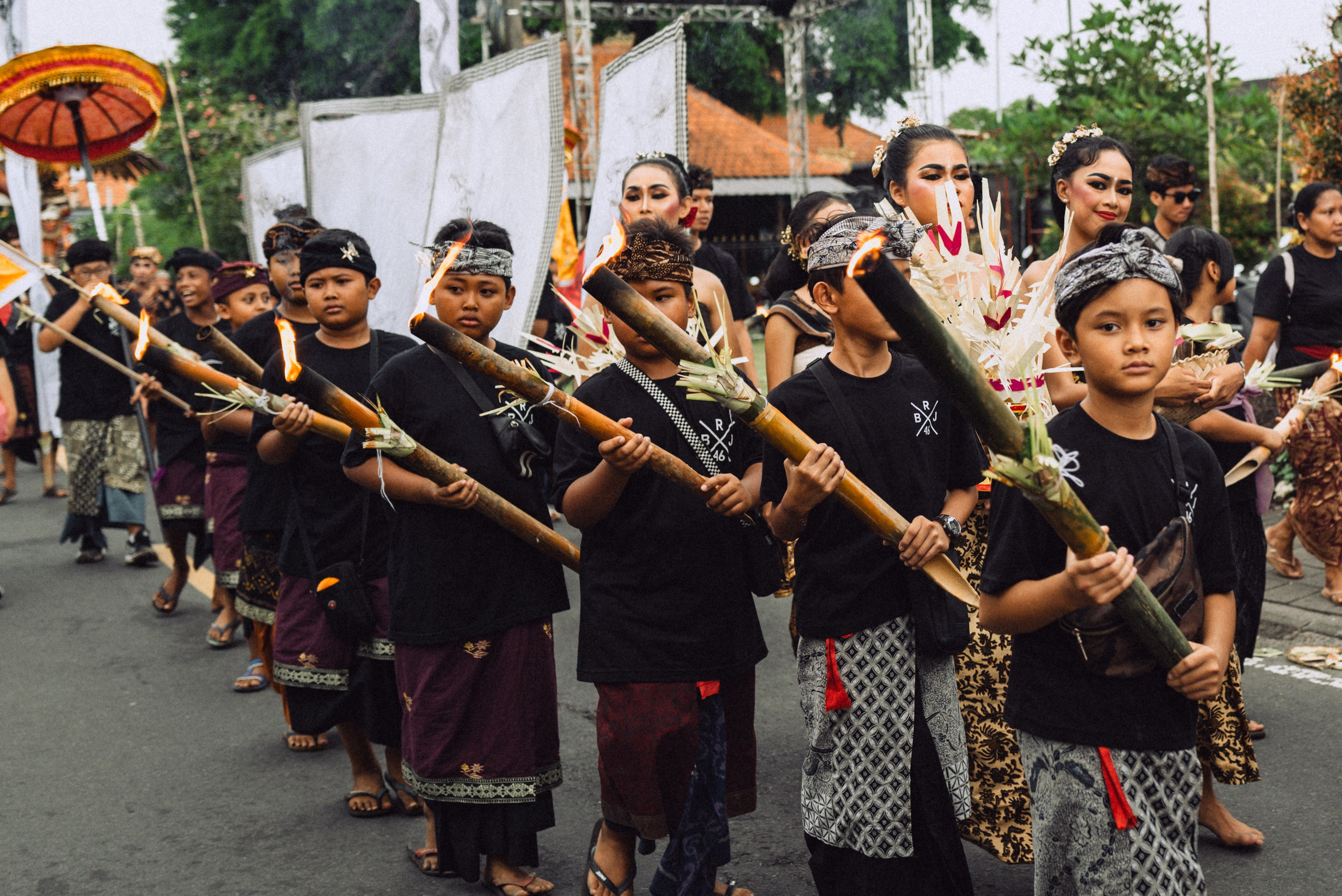 Street. Если ты на Земле — звони