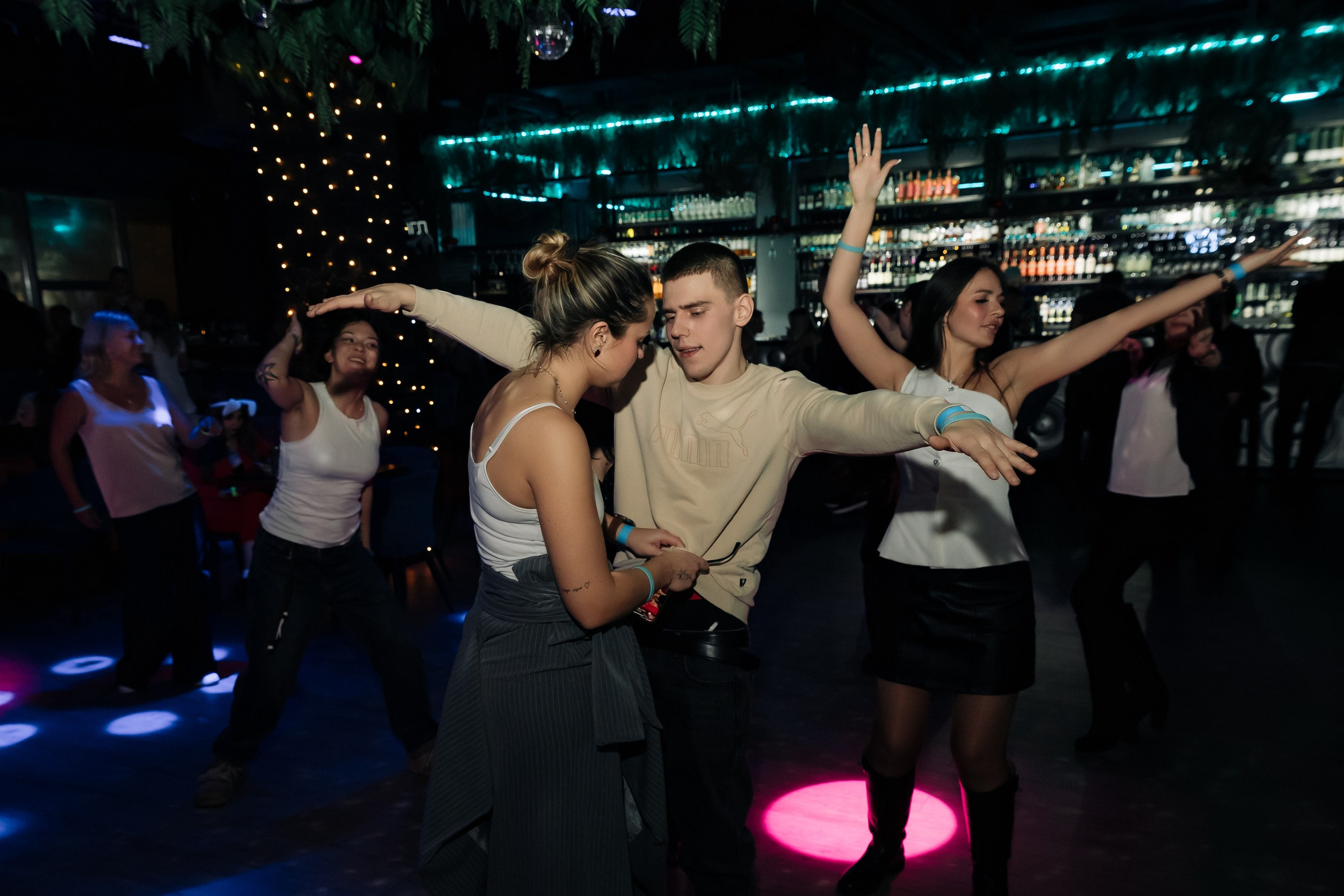 Клубные съемки. Репортажный фотограф Москвы и Области Иван Лучкин