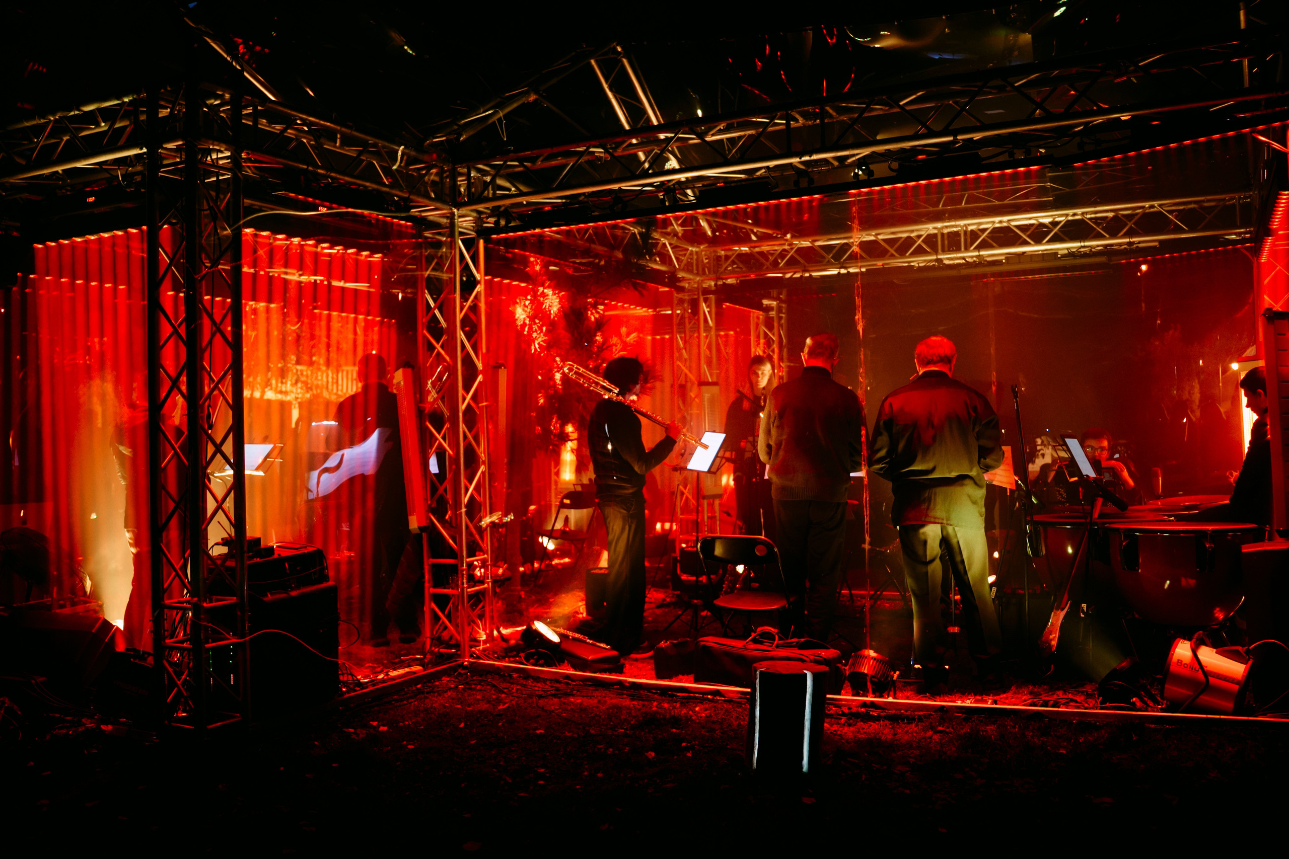 Synesthesia|Черное озеро. Главная