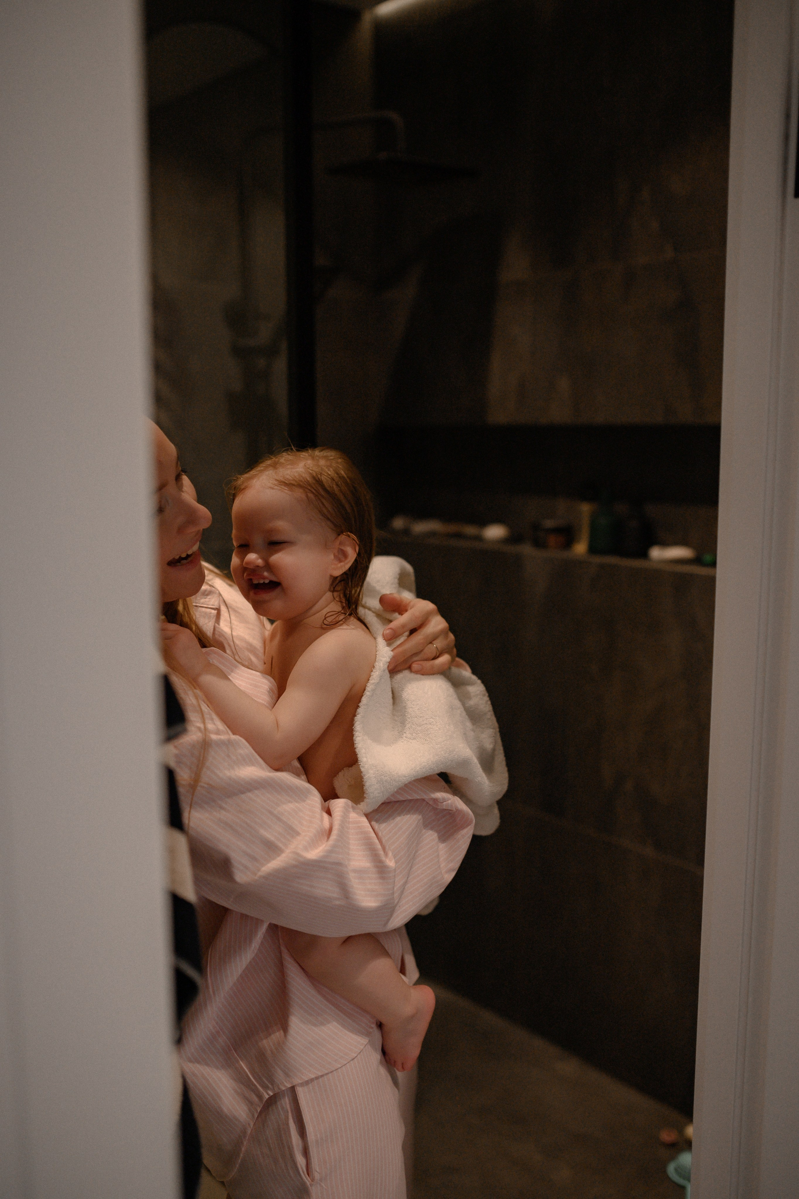 Даша и Варя дома. Семейный и свадебный lifestyle-фотограф в Москве Мария Петрова