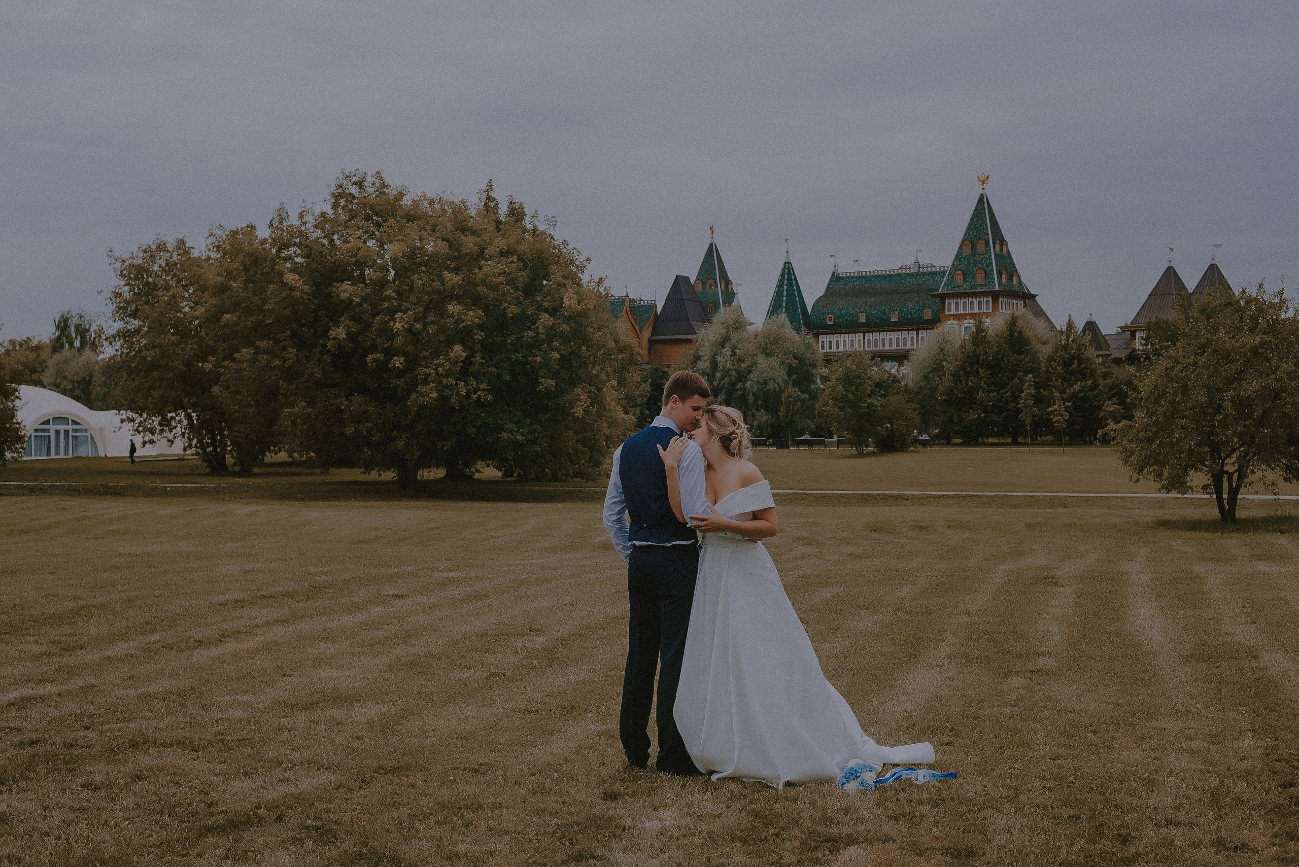 Love.txt: В плену прикосновений. Свадебный и семейный фотограф в Москве Сажина Кристина КиМ. Свадебный оператор в Москве Сажин Максим