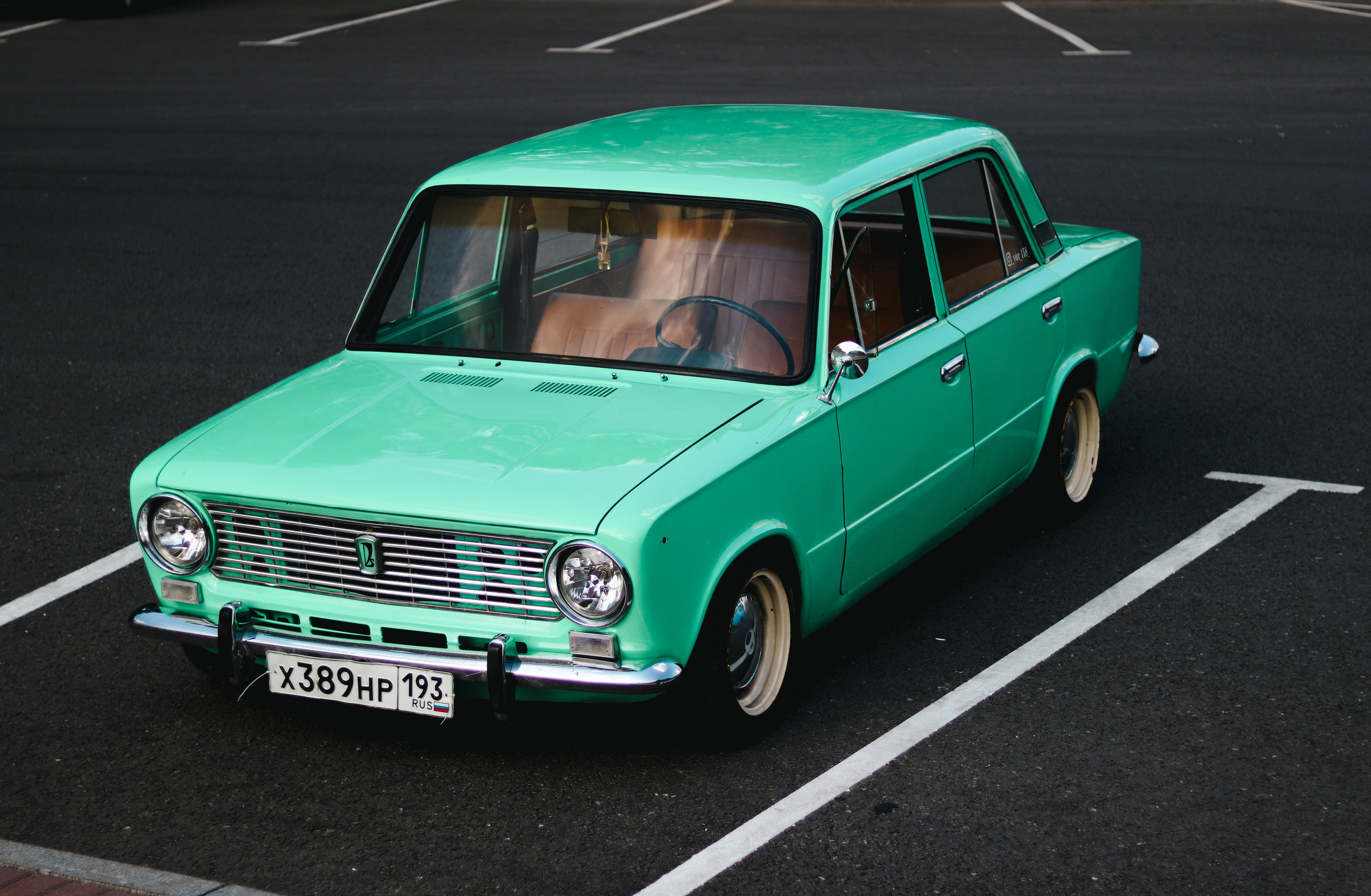 Выставка авто классики. Ивентный фотограф в Санкт-Петербурге Олег Комков