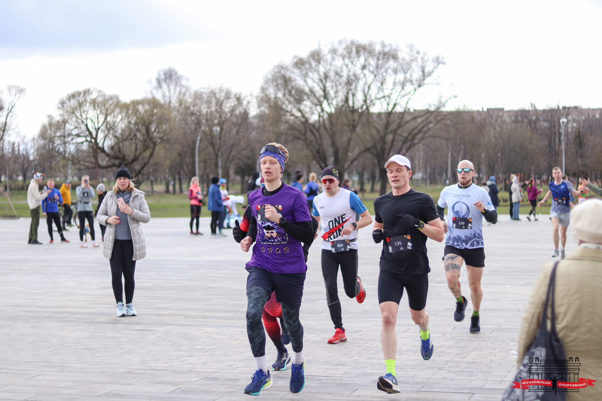 Московский Спортивный «КОСМИЧЕСКИЙ RUNOFF». Ивентный фотограф в Санкт-Петербурге Олег Комков
