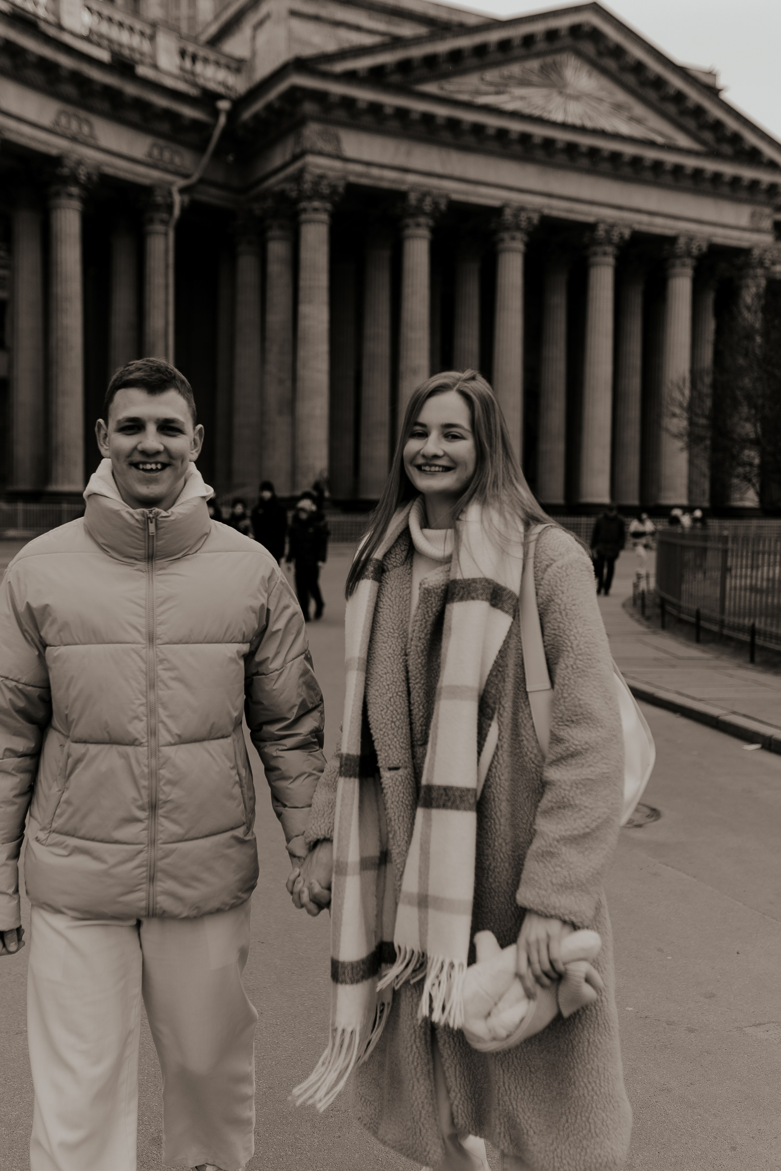 Лавстори у Казанского собора. Фотограф в Санкт-Петербурге Лиза Семченкова