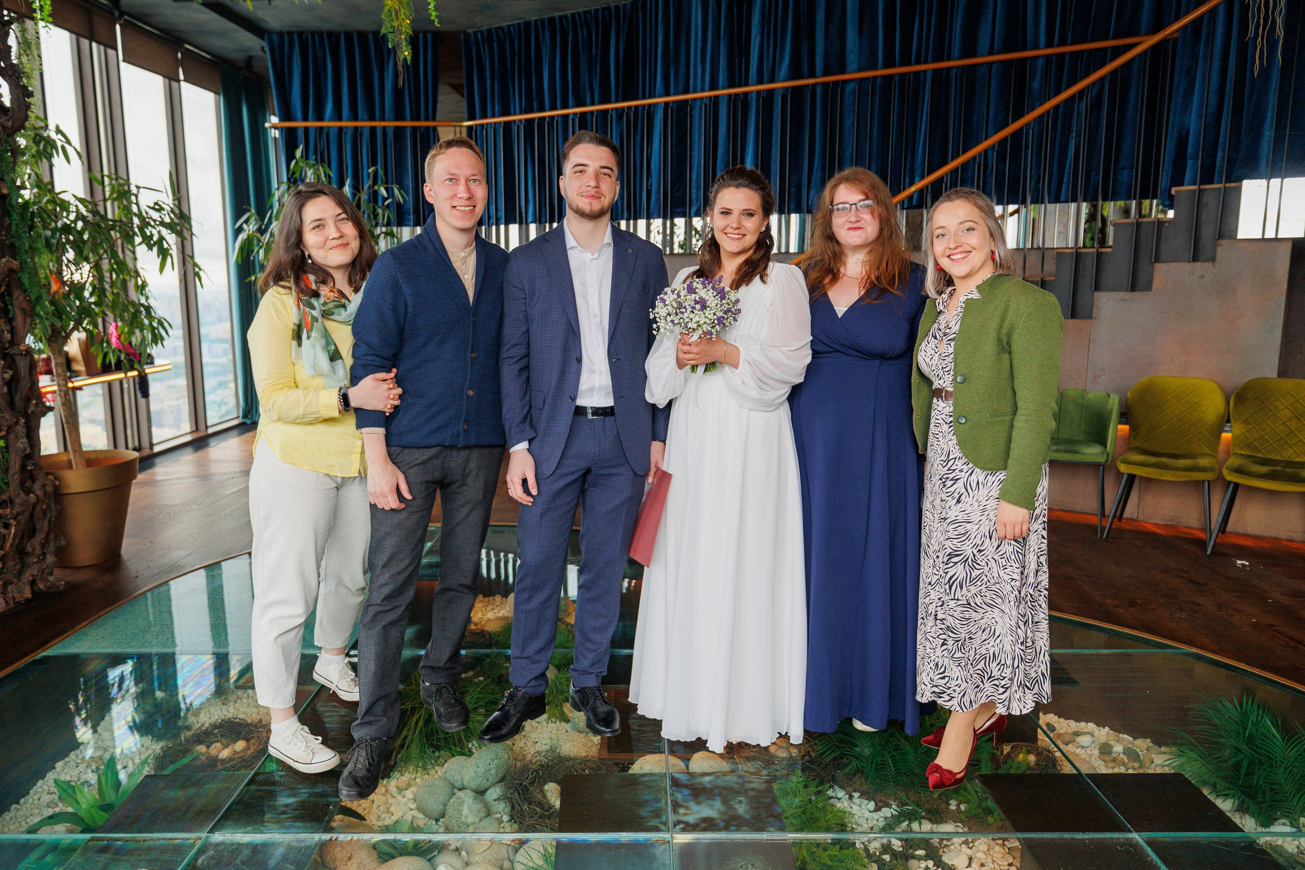 Фотограф на регистрацию в ЗАГС Москва Сити Birds Башня ОКО. Примеры фото, отзывы молодоженов и заявка на регистрацию через официальный сайт.