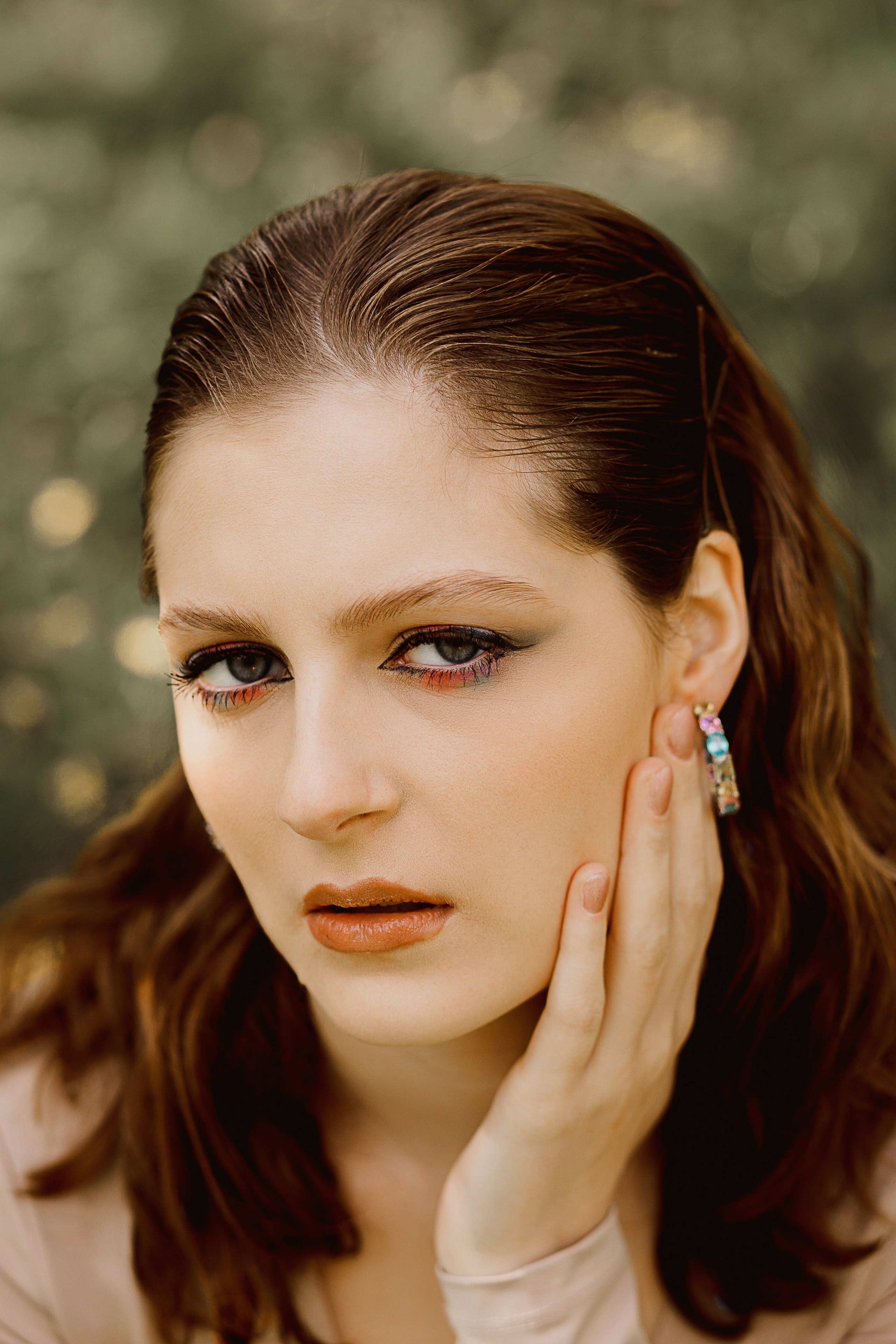 Женская фотосессия в цветущем саду. Семейный и женский фотограф в Москве Надежда Воробьева