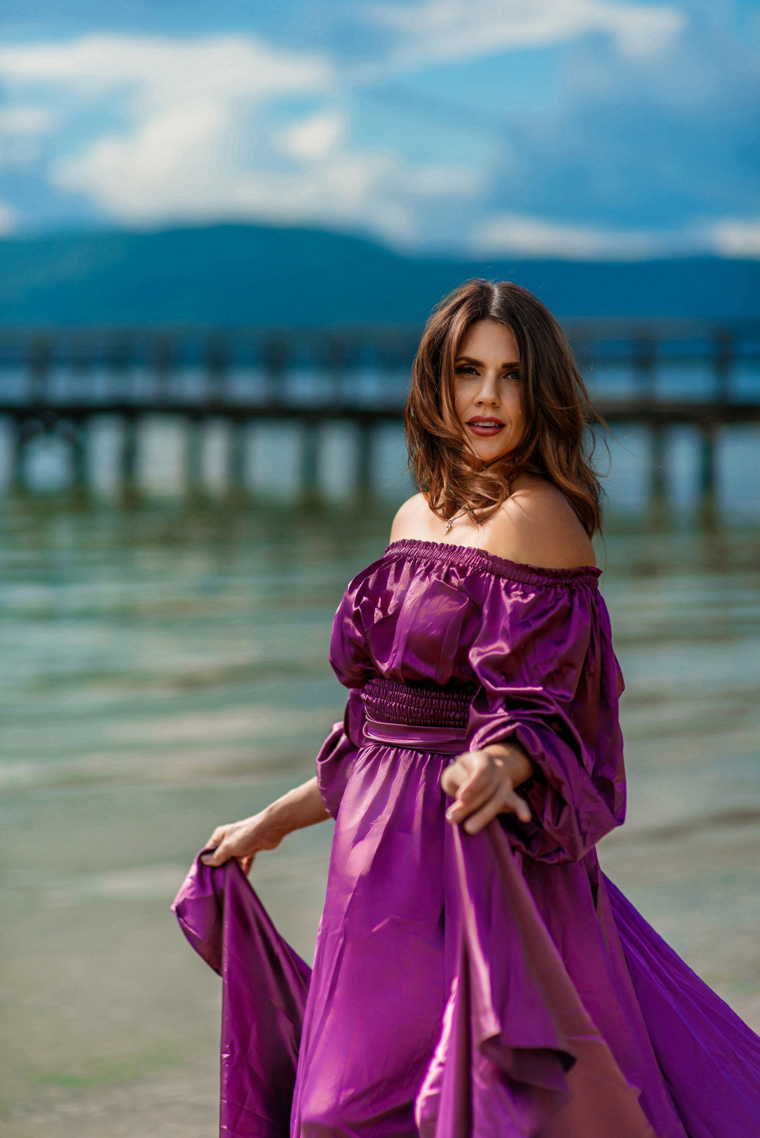 Платье летящее со шлейфом в аренду в тур на Байкал в отпуск