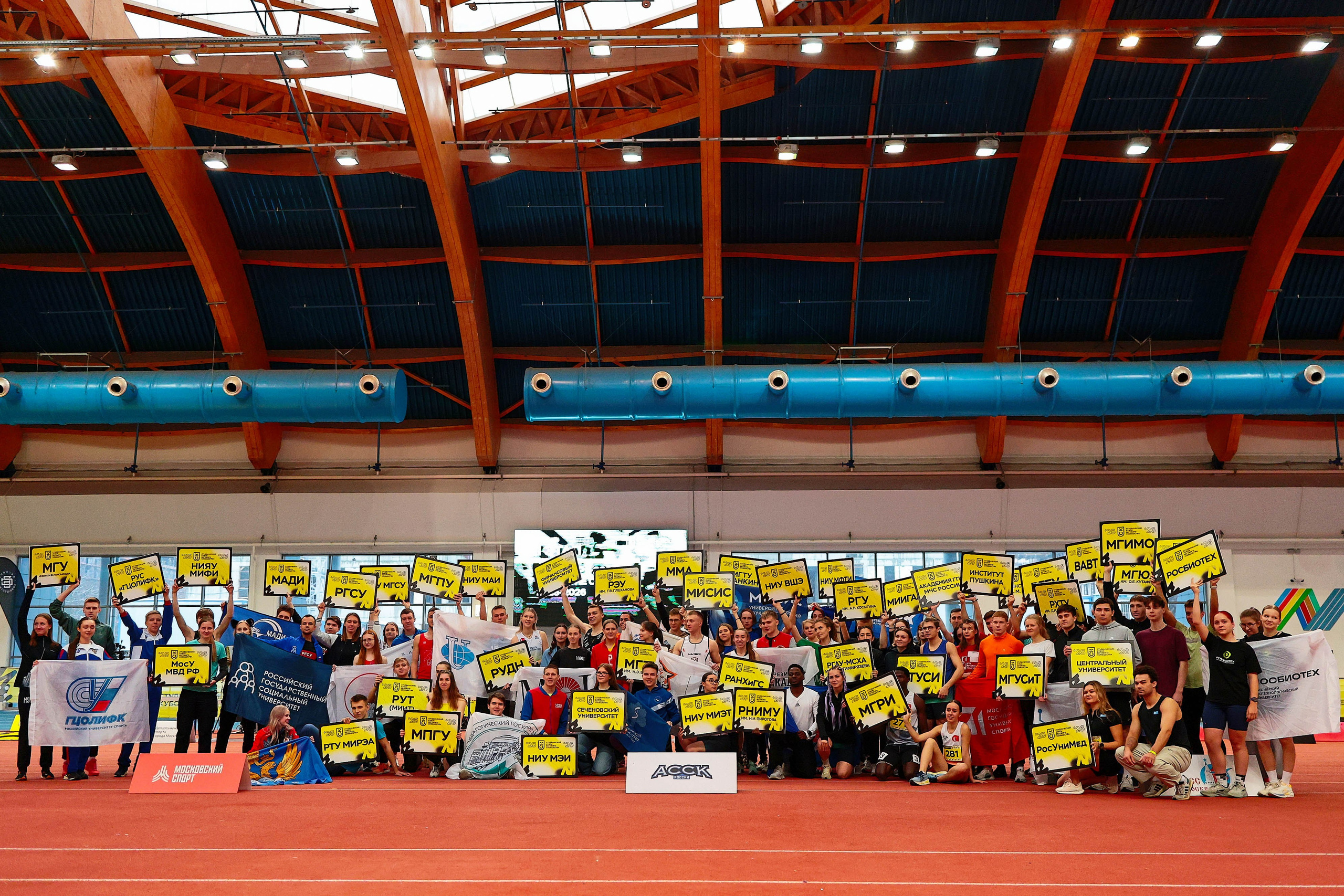 Студенческий кубок Бегового сообщества 1 этап. 2025. Спортивный фотограф в Санкт-Петербурге Илья Vacool