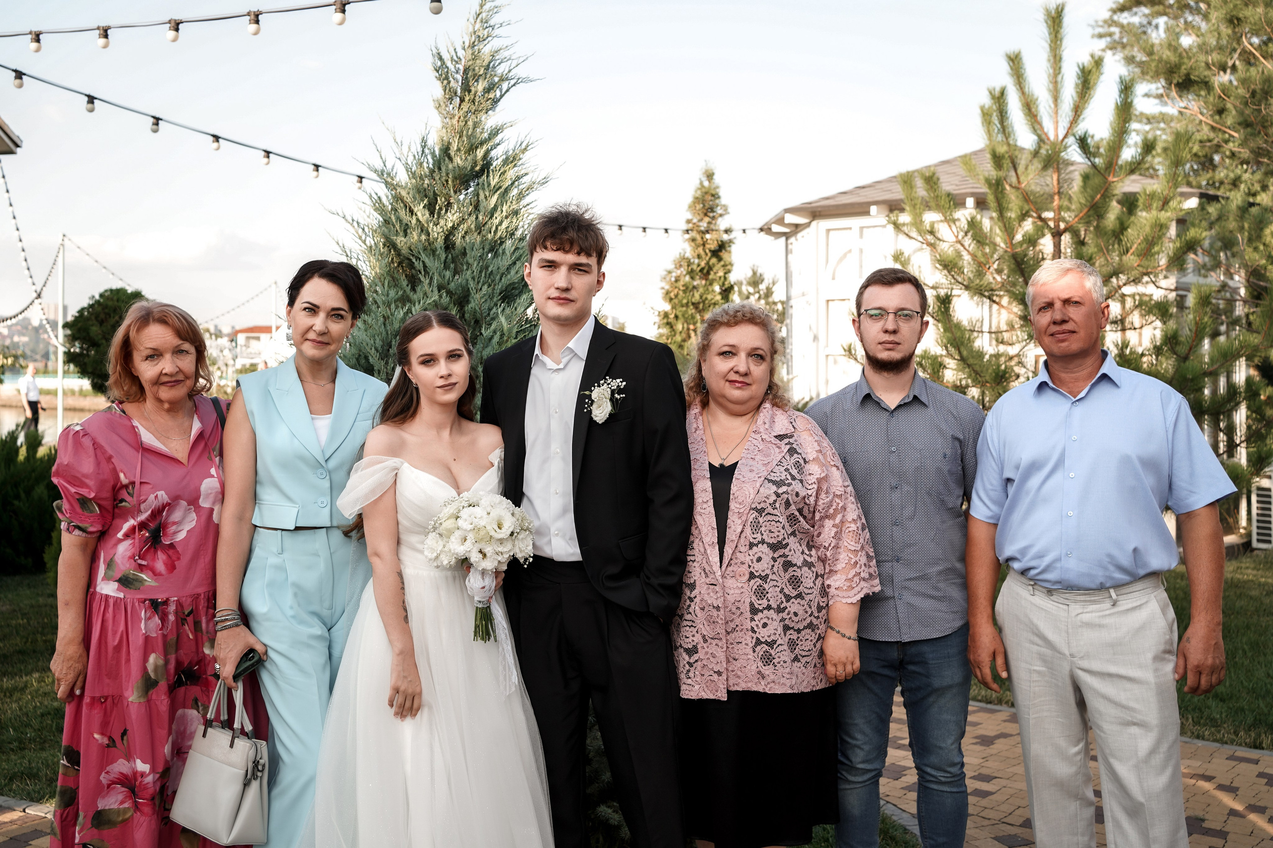 Свадебная фотосессия на территории ресторана «Донские Зори». Фотограф Алёна Чёботова. Свадебный фотограф в Ростове-на-Дону. Таинство Крещения и Венчания, семейные фотосессии. Алёна Чёботова