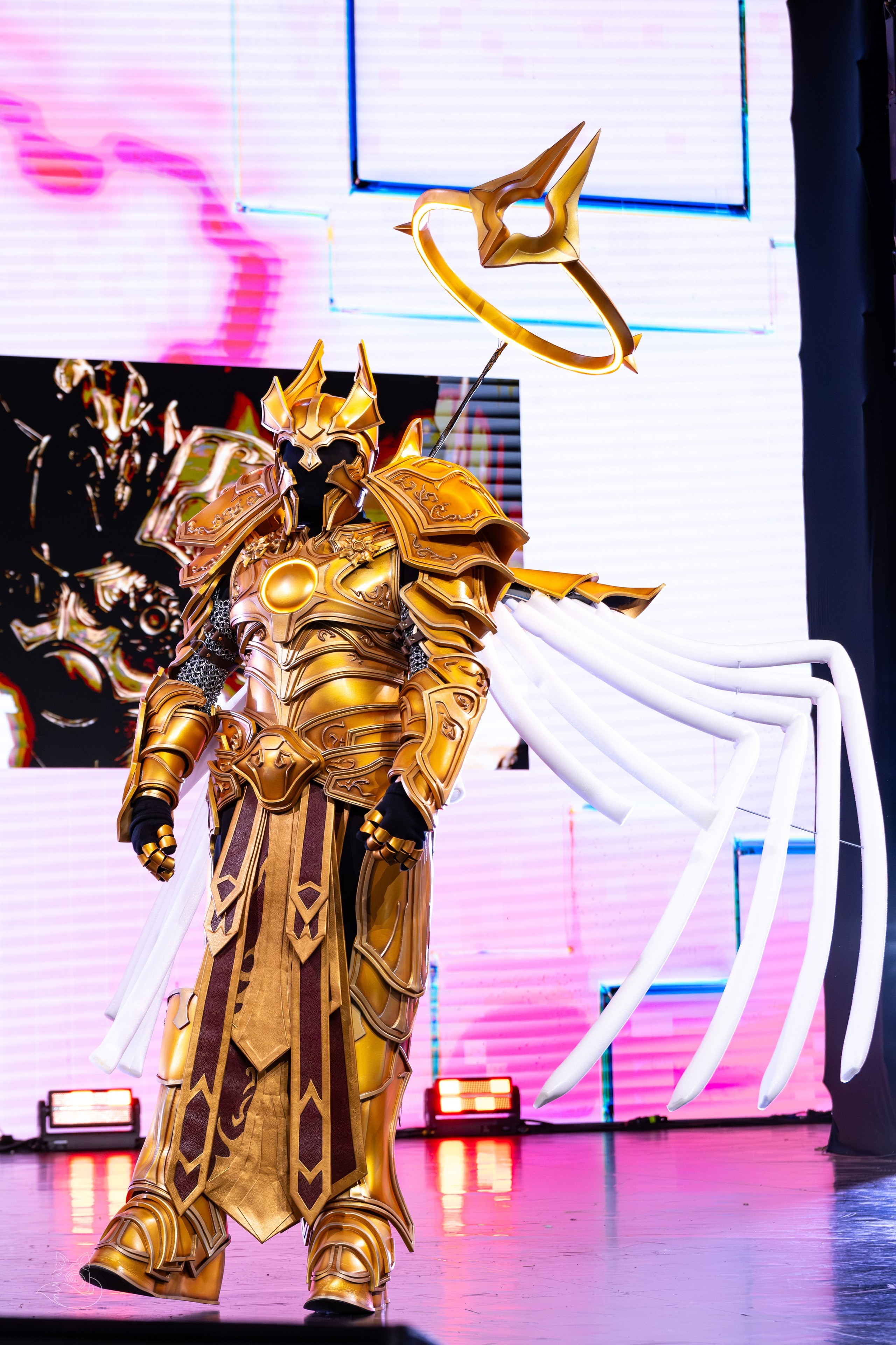 Сцена РЭД ЭКСПО 2024. Косплей фотограф