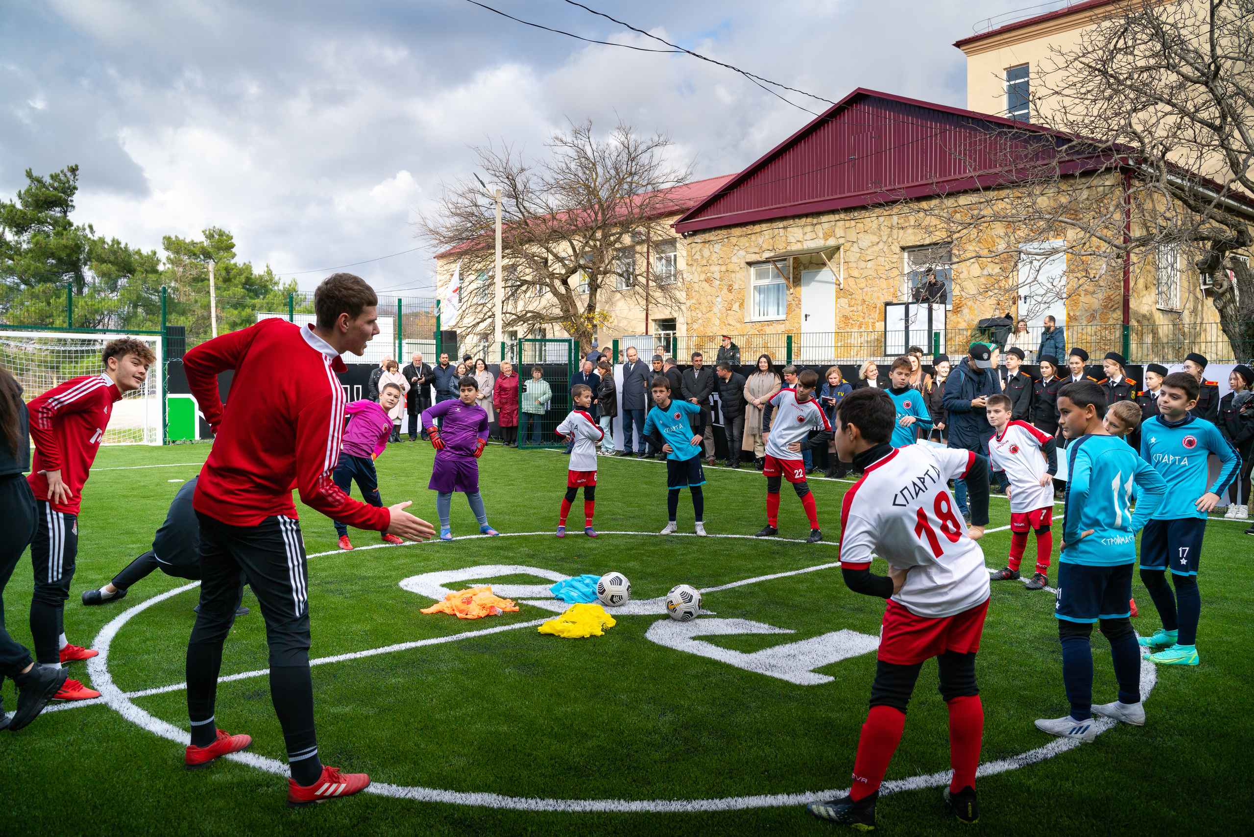 Открытие футбольного поля. Жизнь курорта Кабардинка в фотографиях