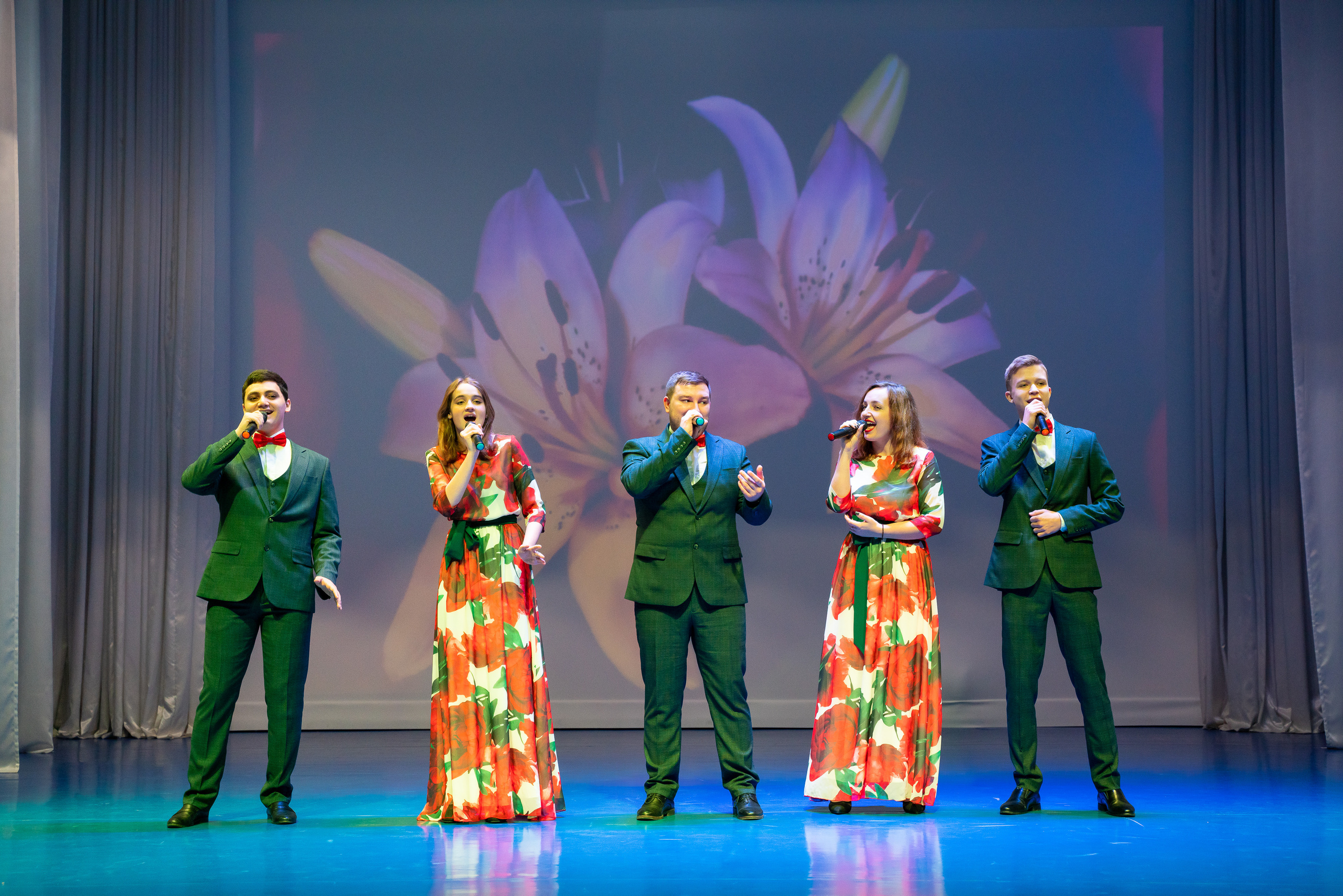 Концерт к 8 марта. Марьина роща. Жизнь курорта Кабардинка в фотографиях