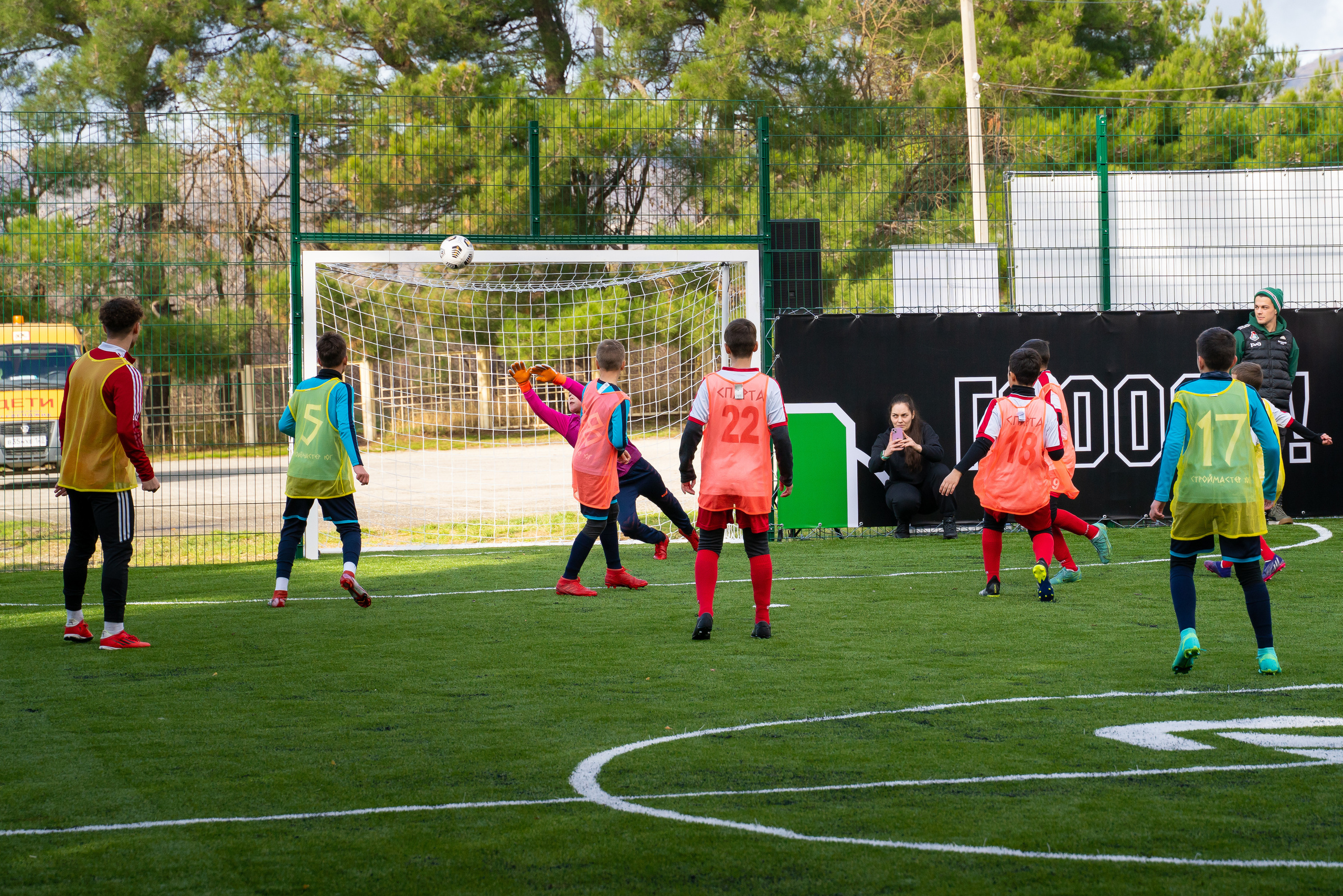 Открытие футбольного поля. Жизнь курорта Кабардинка в фотографиях