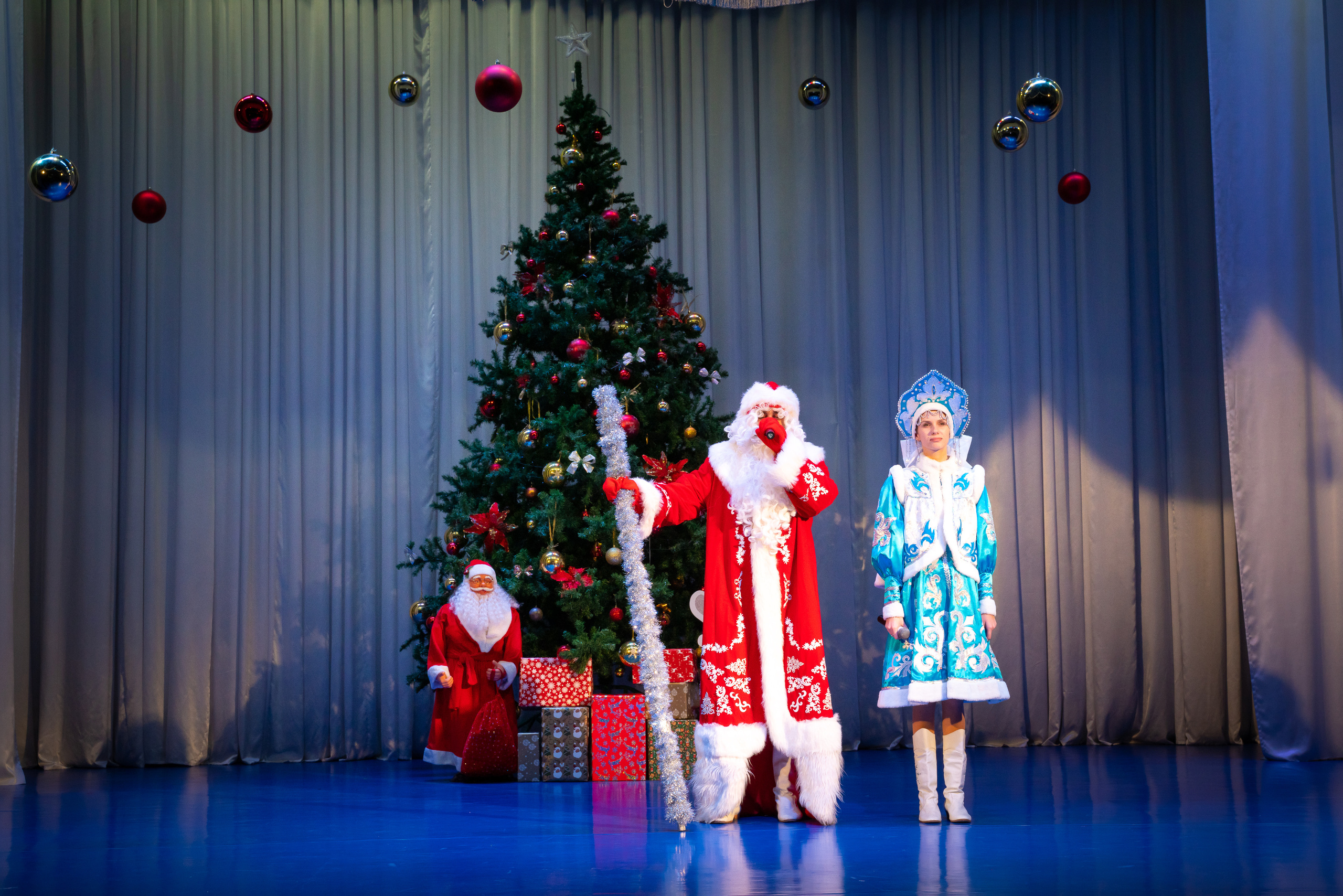 Новогодний концерт, Марьина Роща. Жизнь курорта Кабардинка в фотографиях