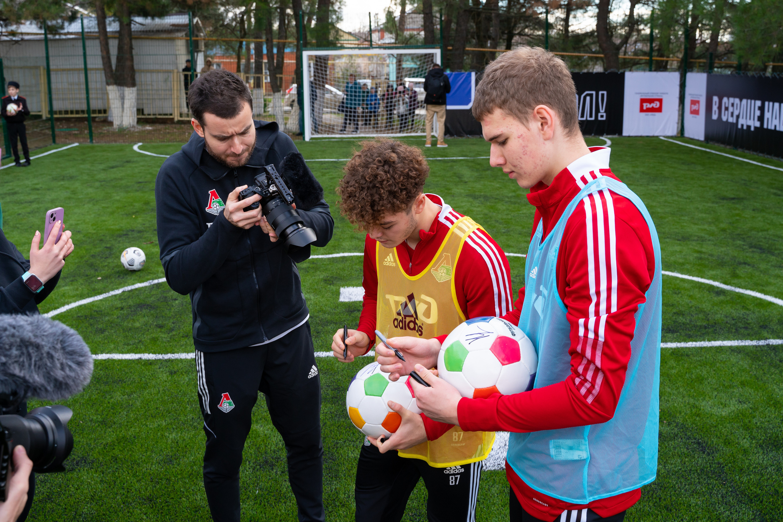 Открытие футбольного поля. Жизнь курорта Кабардинка в фотографиях