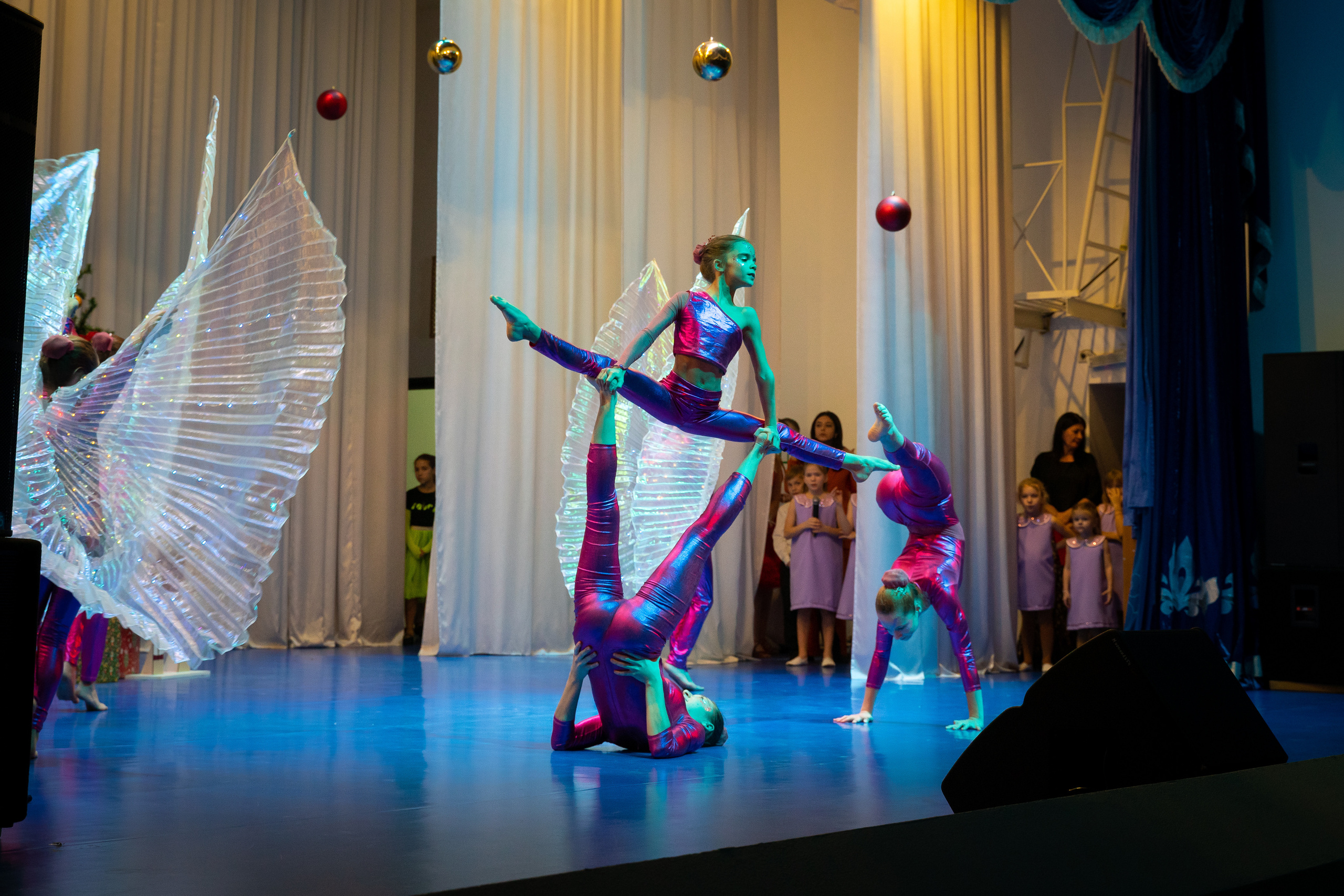 Новогодний концерт, Марьина Роща. Жизнь курорта Кабардинка в фотографиях