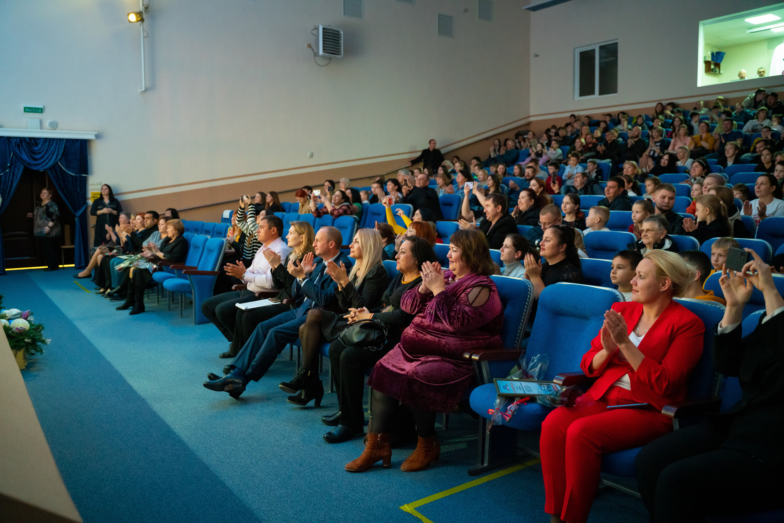 Новогодний концерт, Марьина Роща. Жизнь курорта Кабардинка в фотографиях