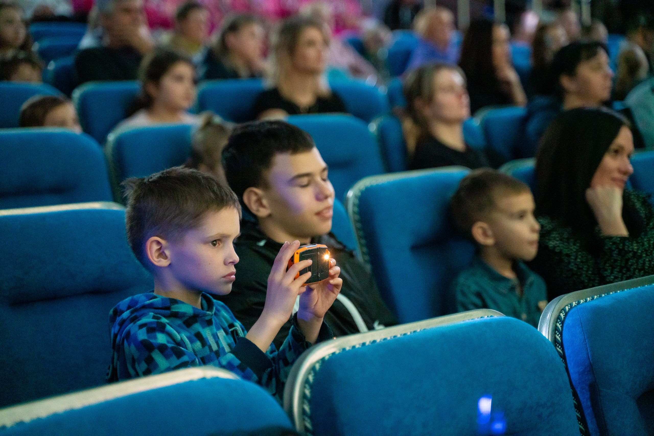 Концерт к 8 марта. Марьина роща. Жизнь курорта Кабардинка в фотографиях