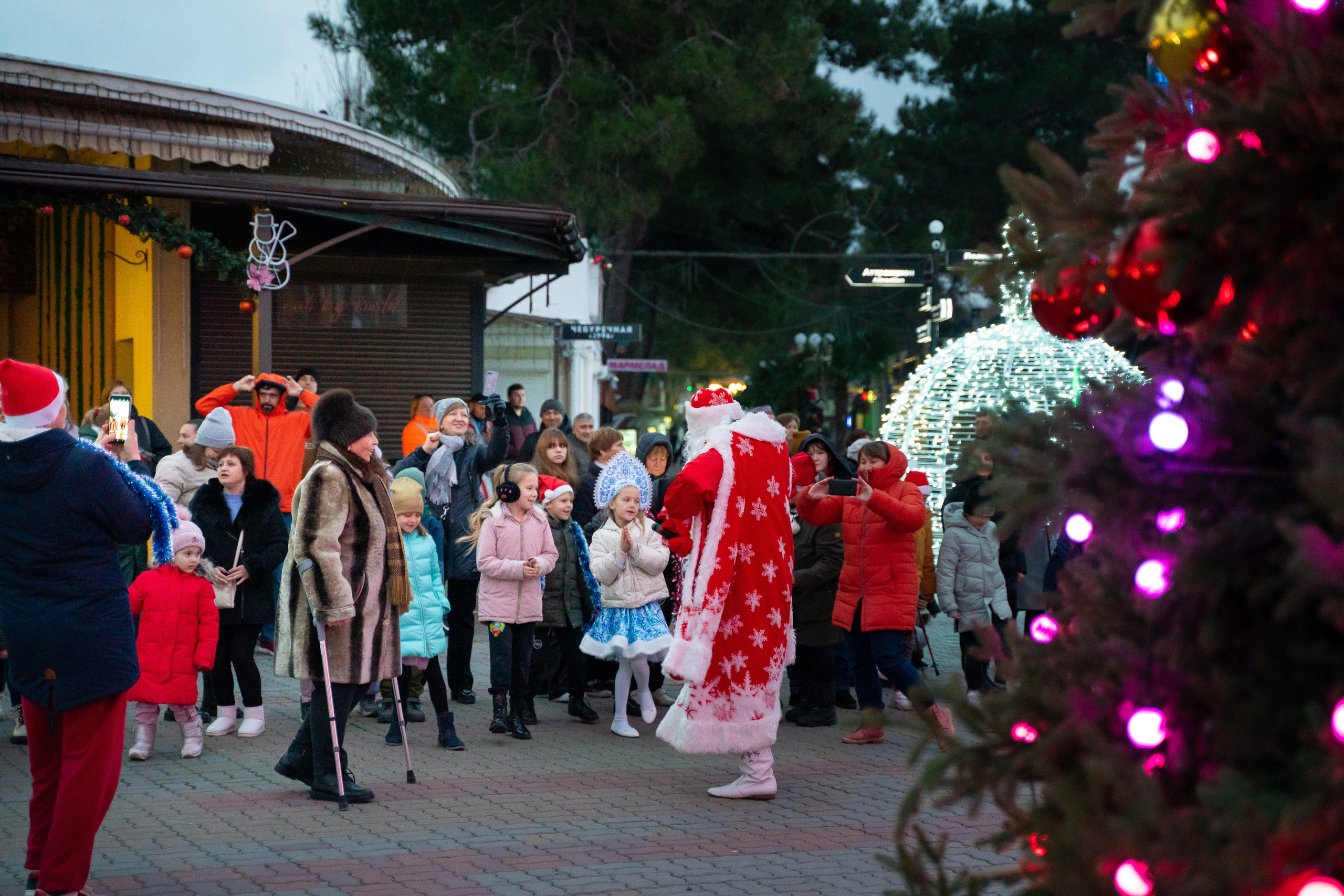 Ёлка на набережной. Жизнь курорта Кабардинка в фотографиях