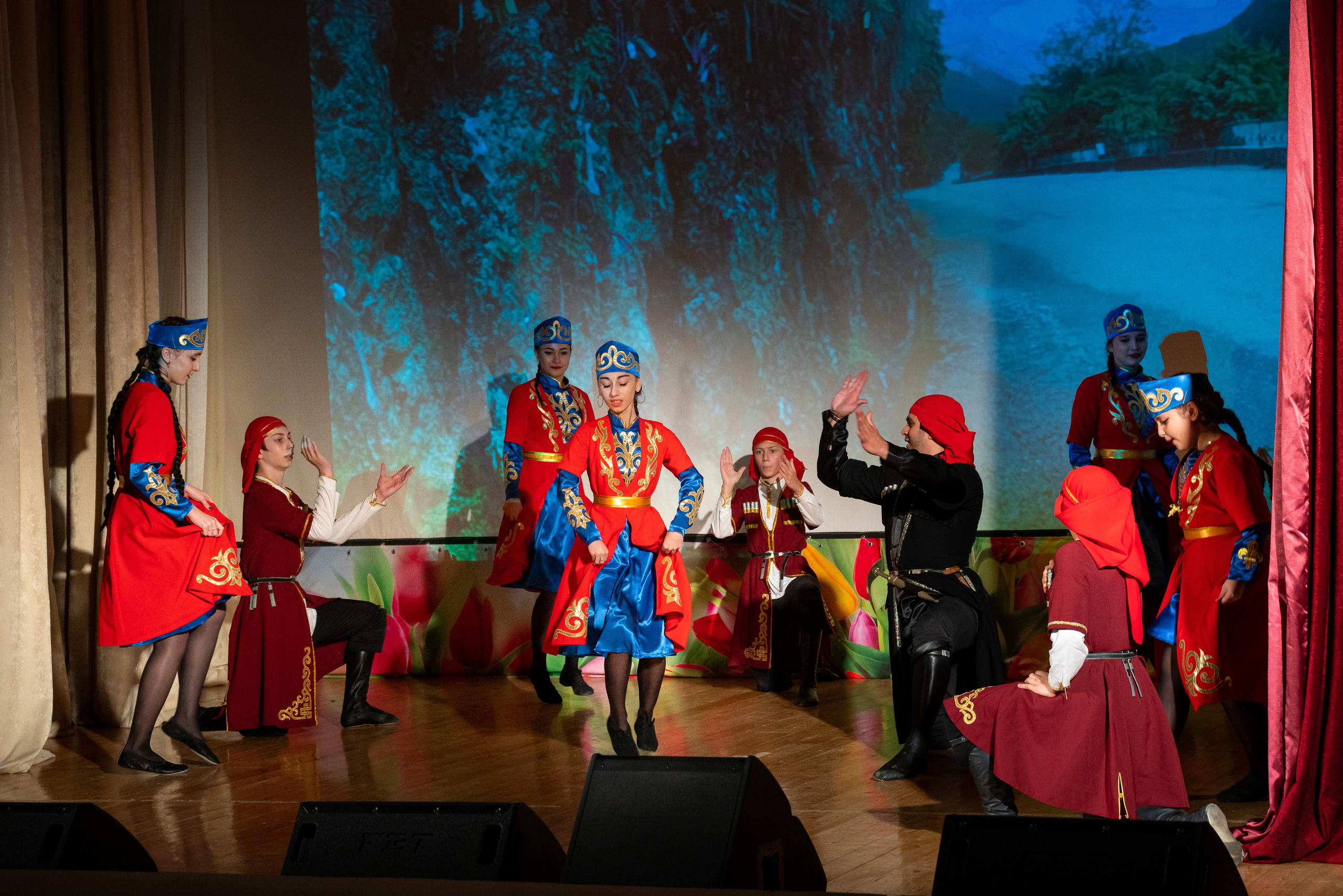 День матери. Кабардинка. Жизнь курорта Кабардинка в фотографиях