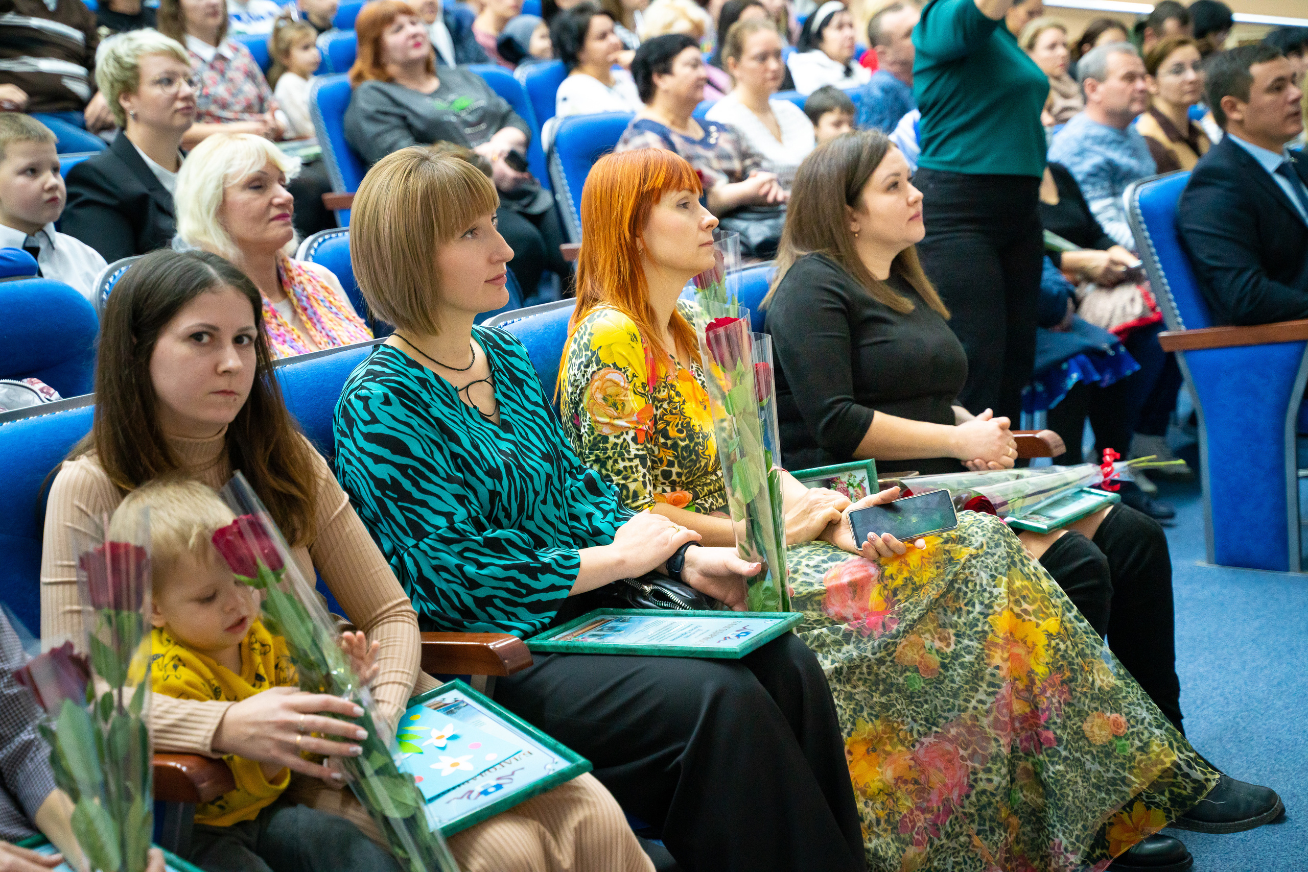 Концерт к 8 марта. Марьина роща. Жизнь курорта Кабардинка в фотографиях