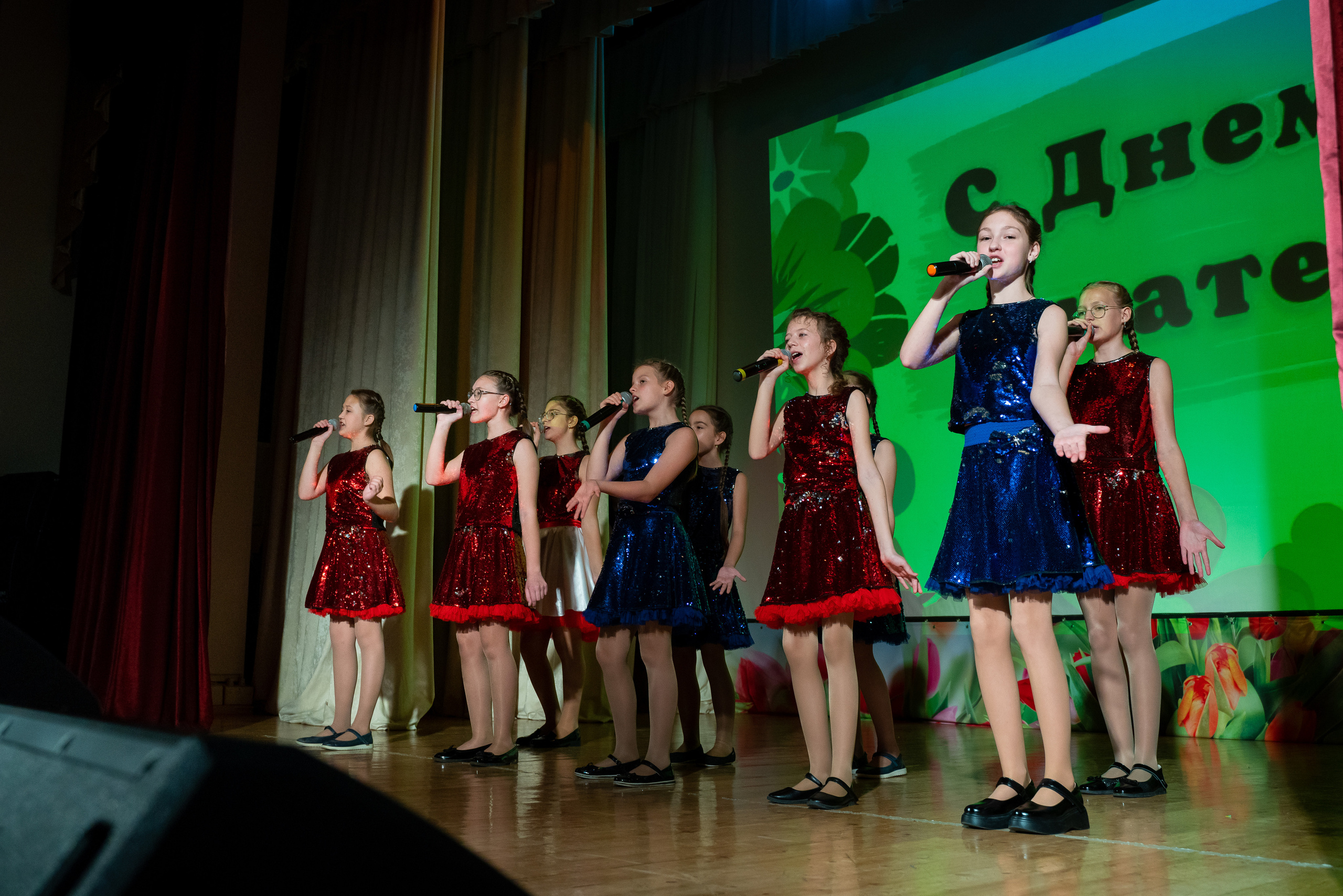 День матери. Кабардинка. Жизнь курорта Кабардинка в фотографиях