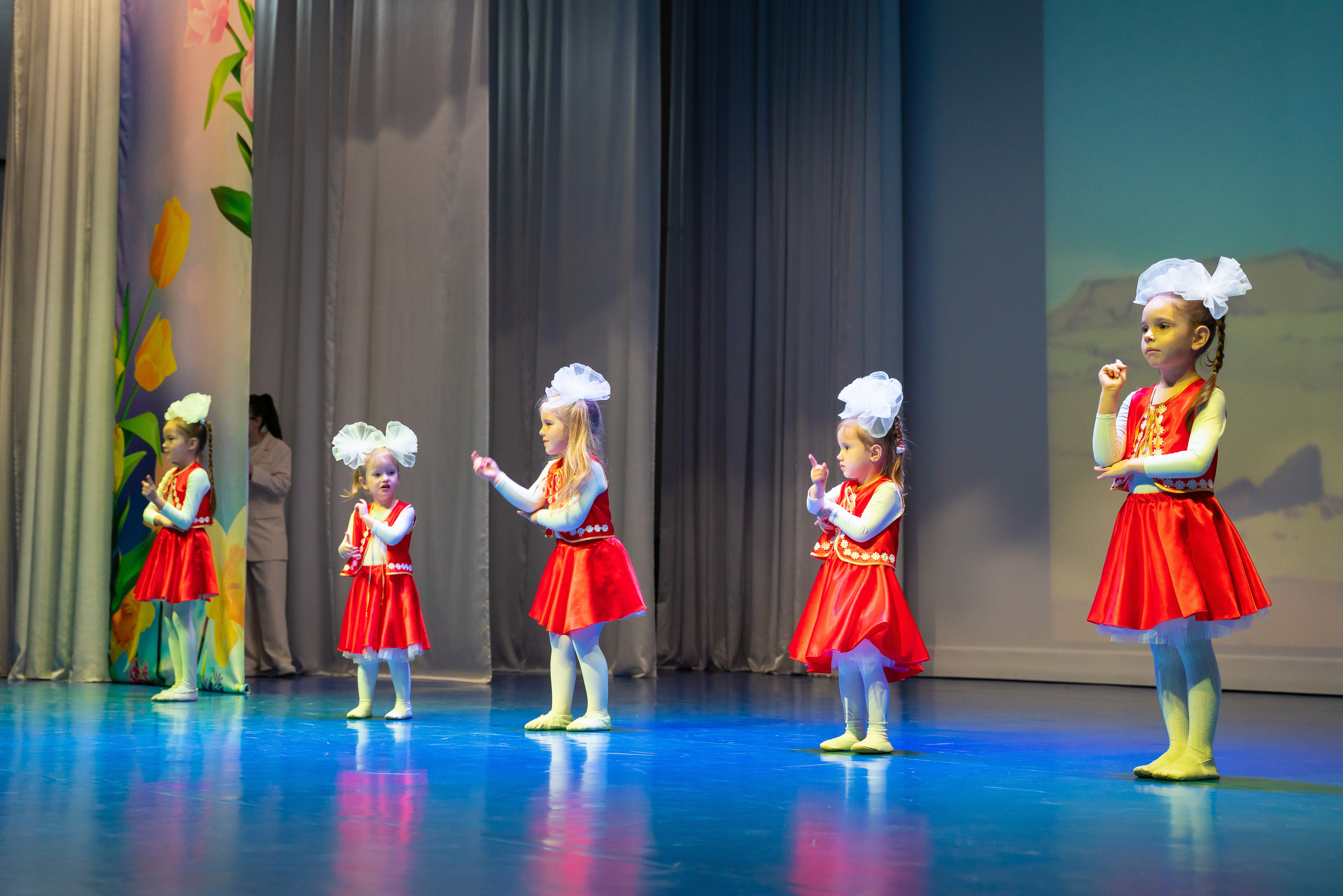 Концерт к 8 марта. Марьина роща. Жизнь курорта Кабардинка в фотографиях