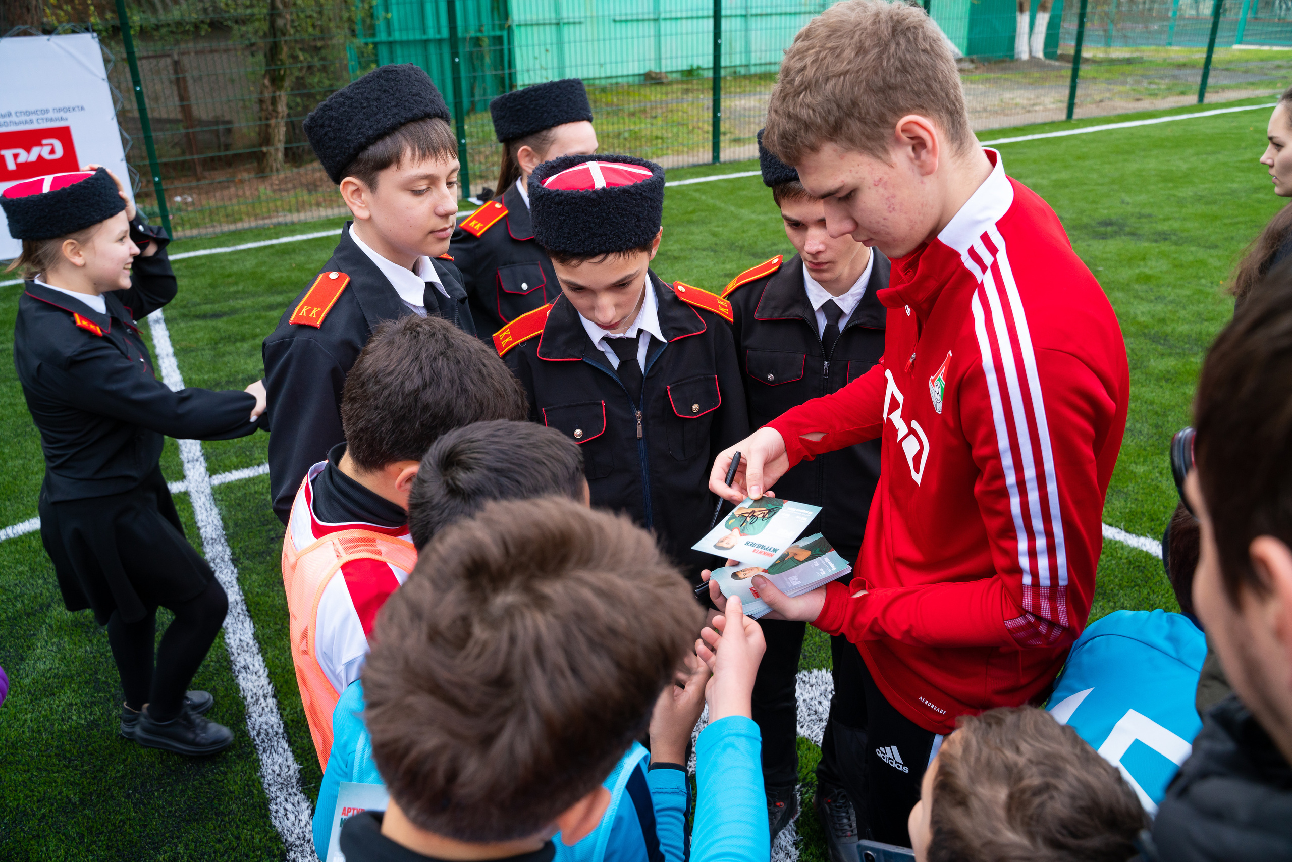 Открытие футбольного поля. Жизнь курорта Кабардинка в фотографиях