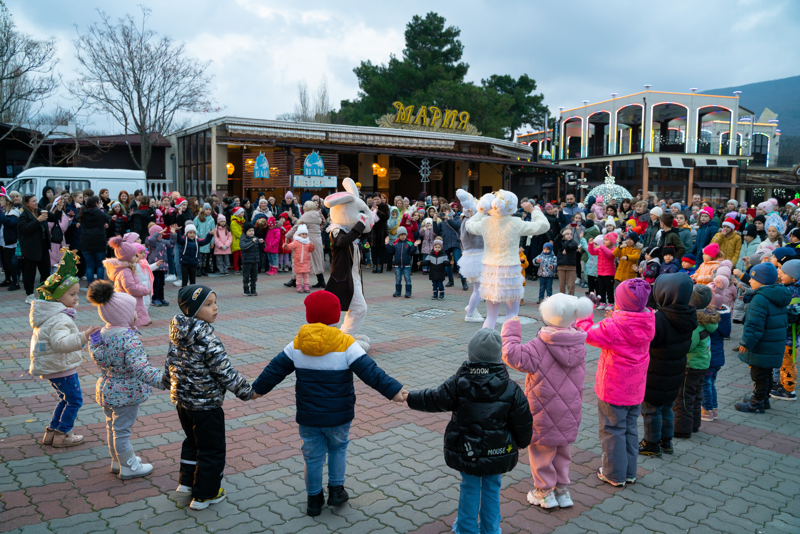 Ёлка на набережной. Жизнь курорта Кабардинка в фотографиях