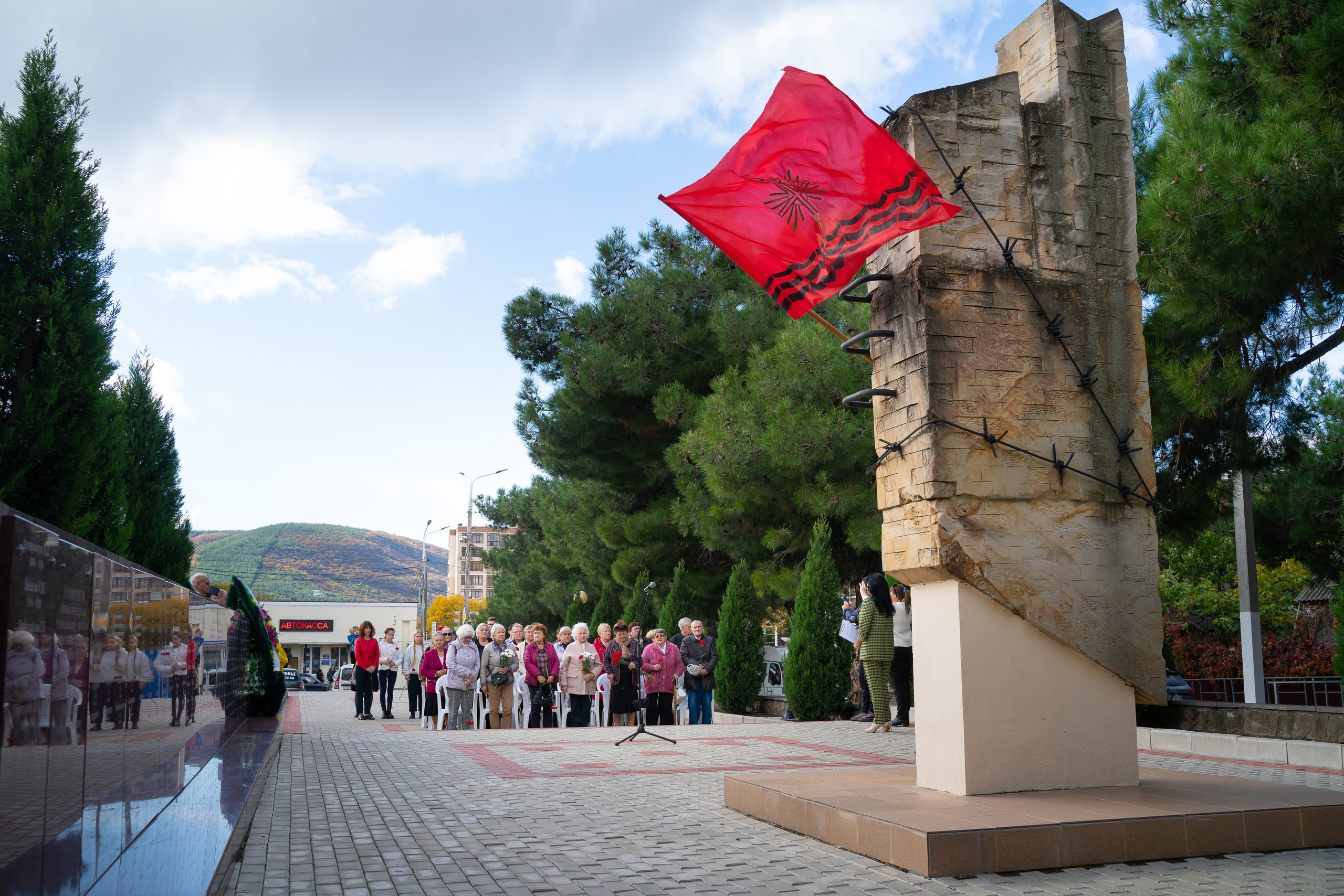 День памяти жертв политических репрессий. Жизнь курорта Кабардинка в фотографиях