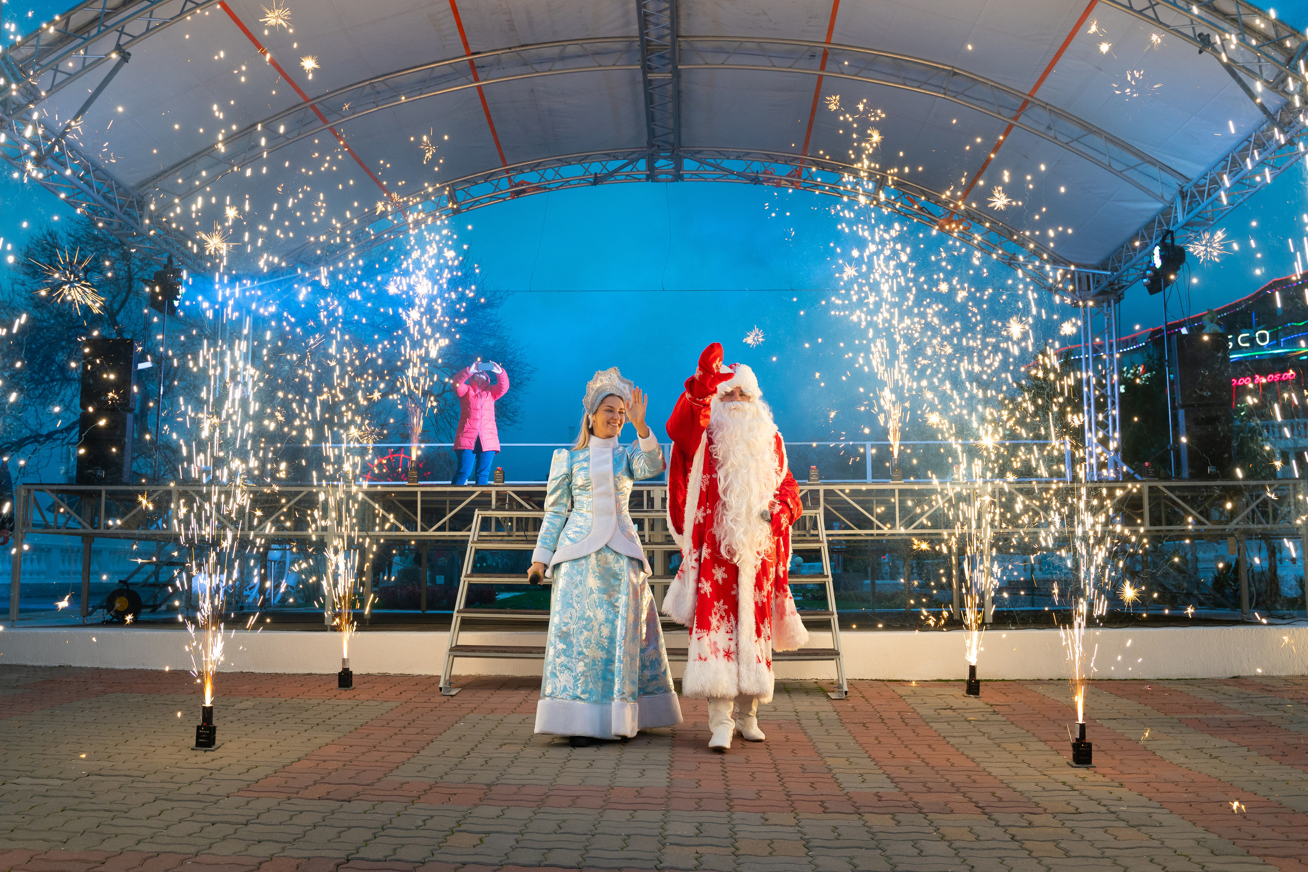 Ёлка на набережной. Жизнь курорта Кабардинка в фотографиях