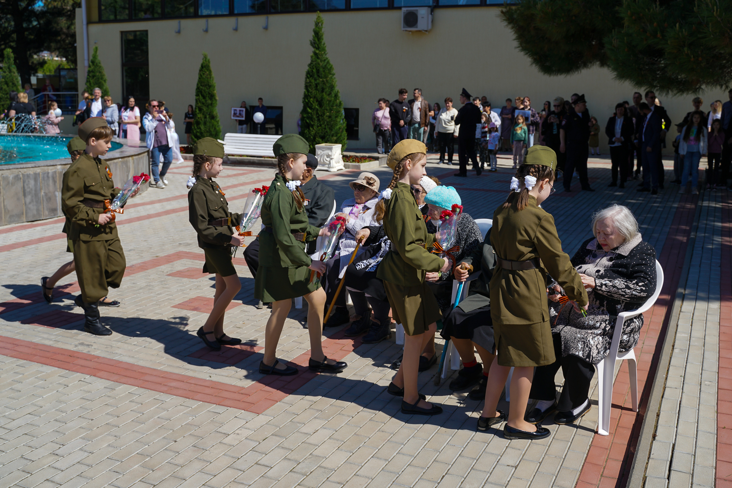 Праздничный парад 9 мая. Жизнь курорта Кабардинка в фотографиях